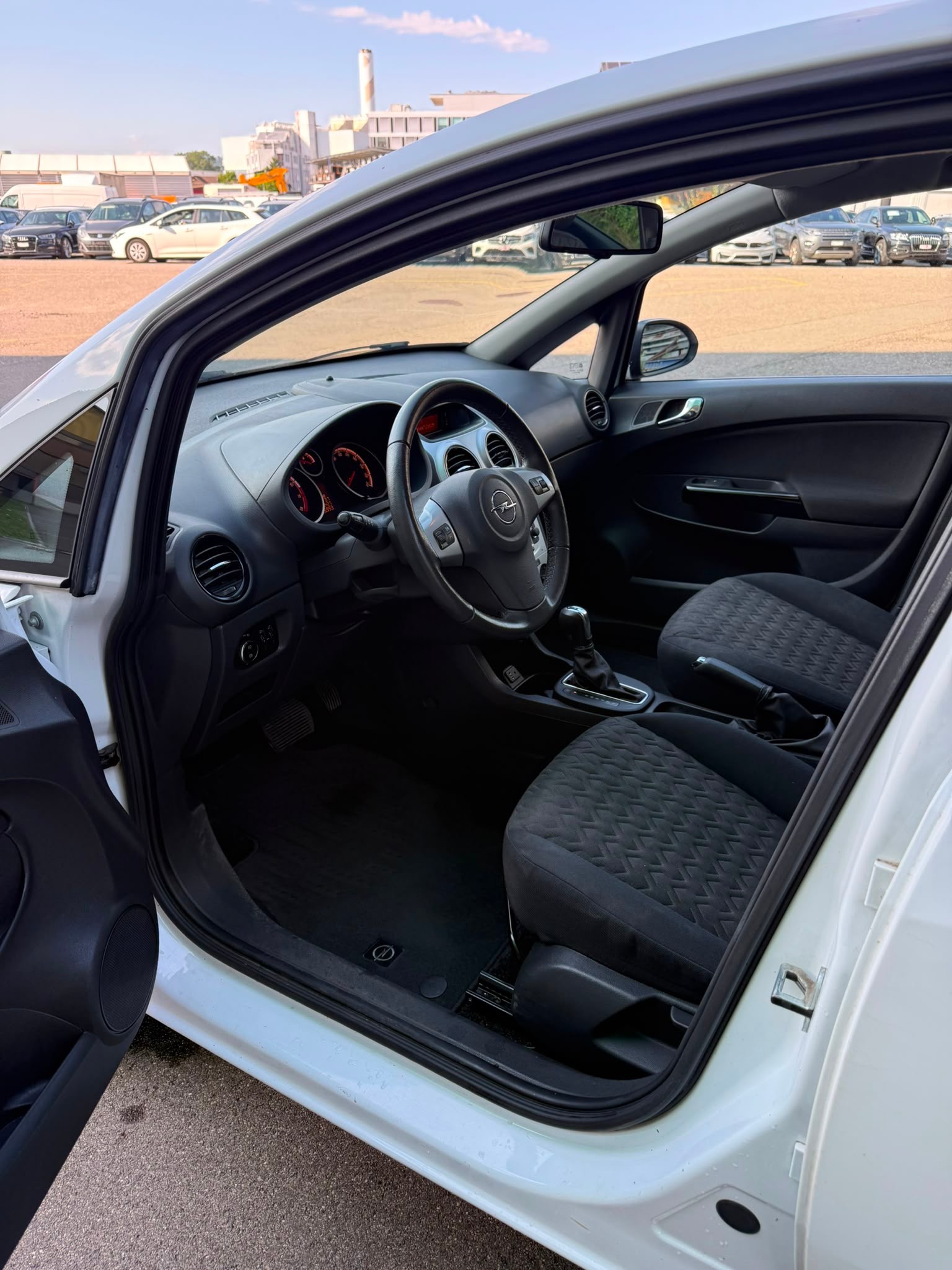 OPEL Corsa 1.4 TP Active Edition Automatic-image-7