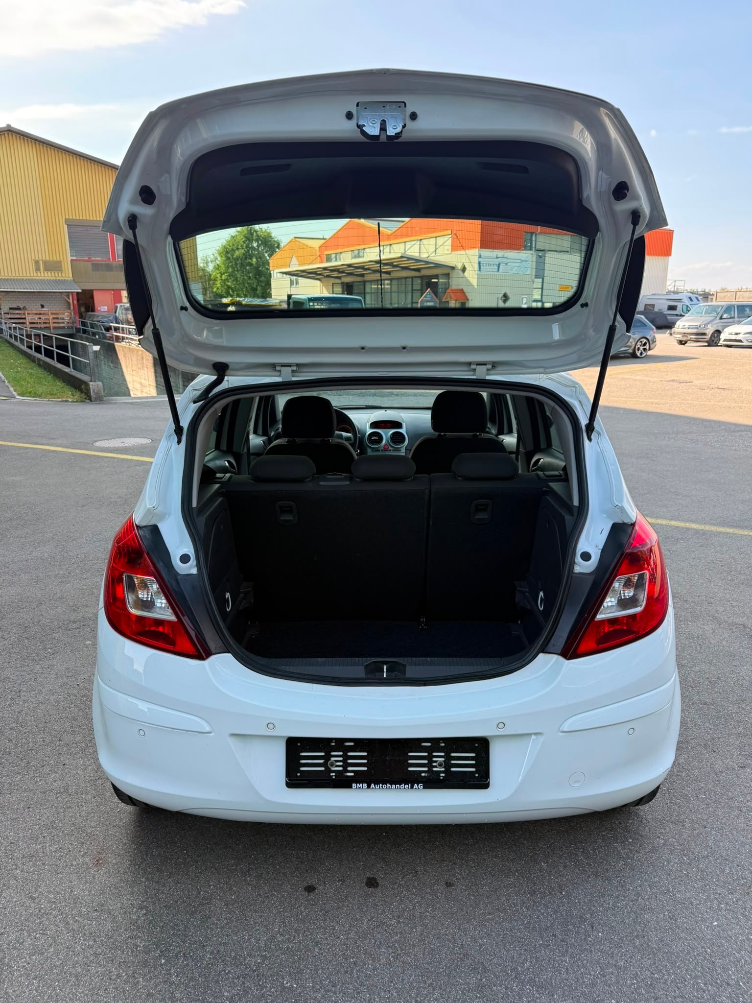 OPEL Corsa 1.4 TP Active Edition Automatic-image-13
