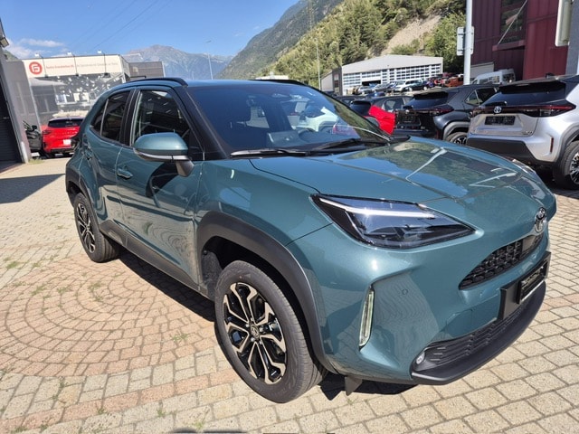 TOYOTA Yaris Cross 1.5 VVT-i HSD Trend AWD-i-showroom-element-2