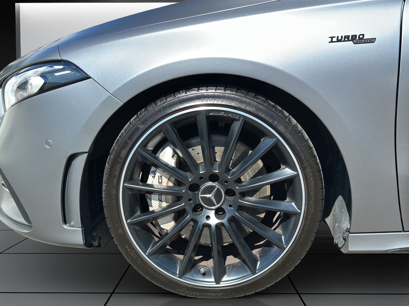 MERCEDES-BENZ A 35 AMG 4Matic-image-5