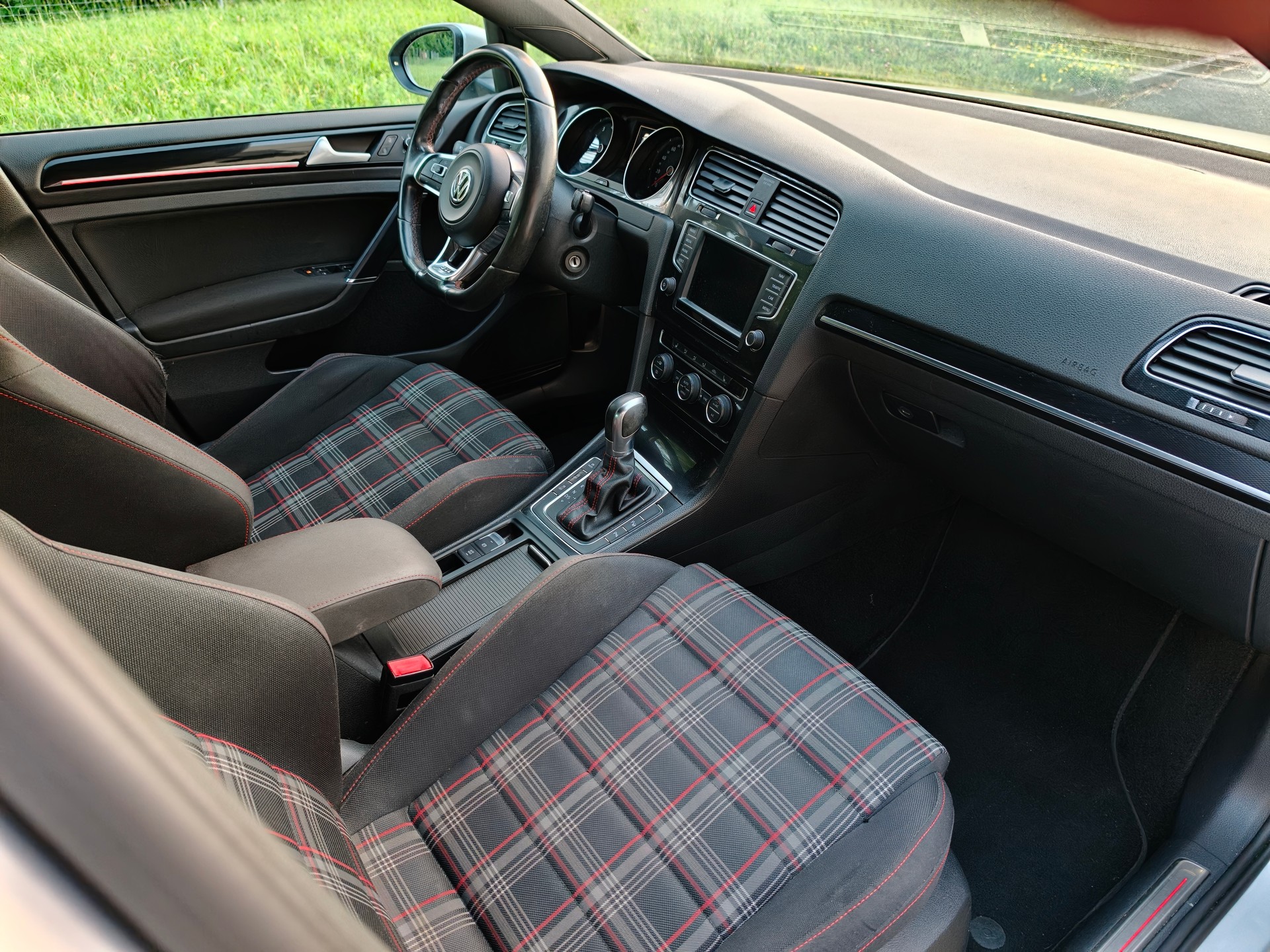 VW Golf 2.0 TSI GTI Performance DSG-image-7