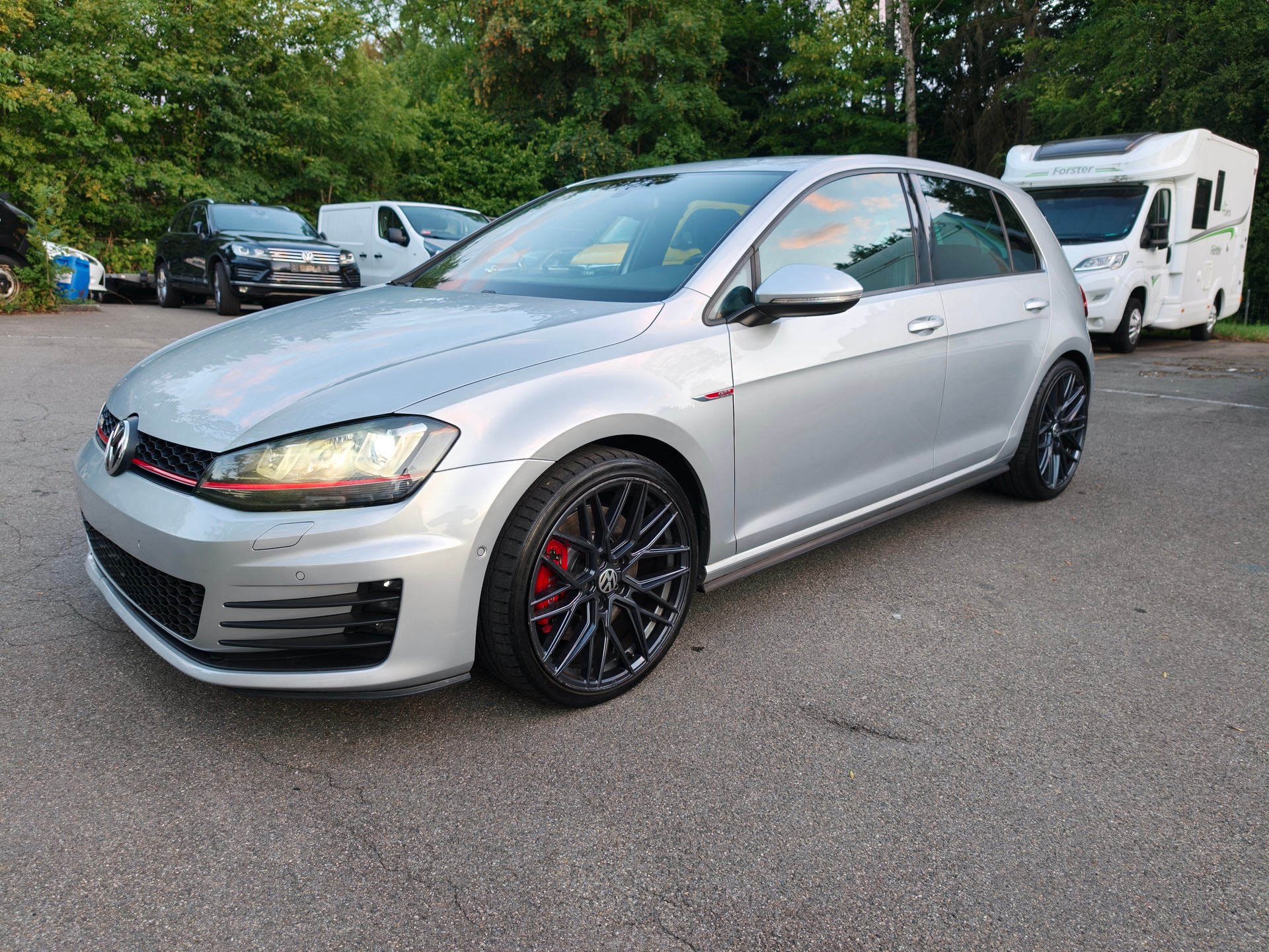 VW Golf 2.0 TSI GTI Performance DSG-image-12