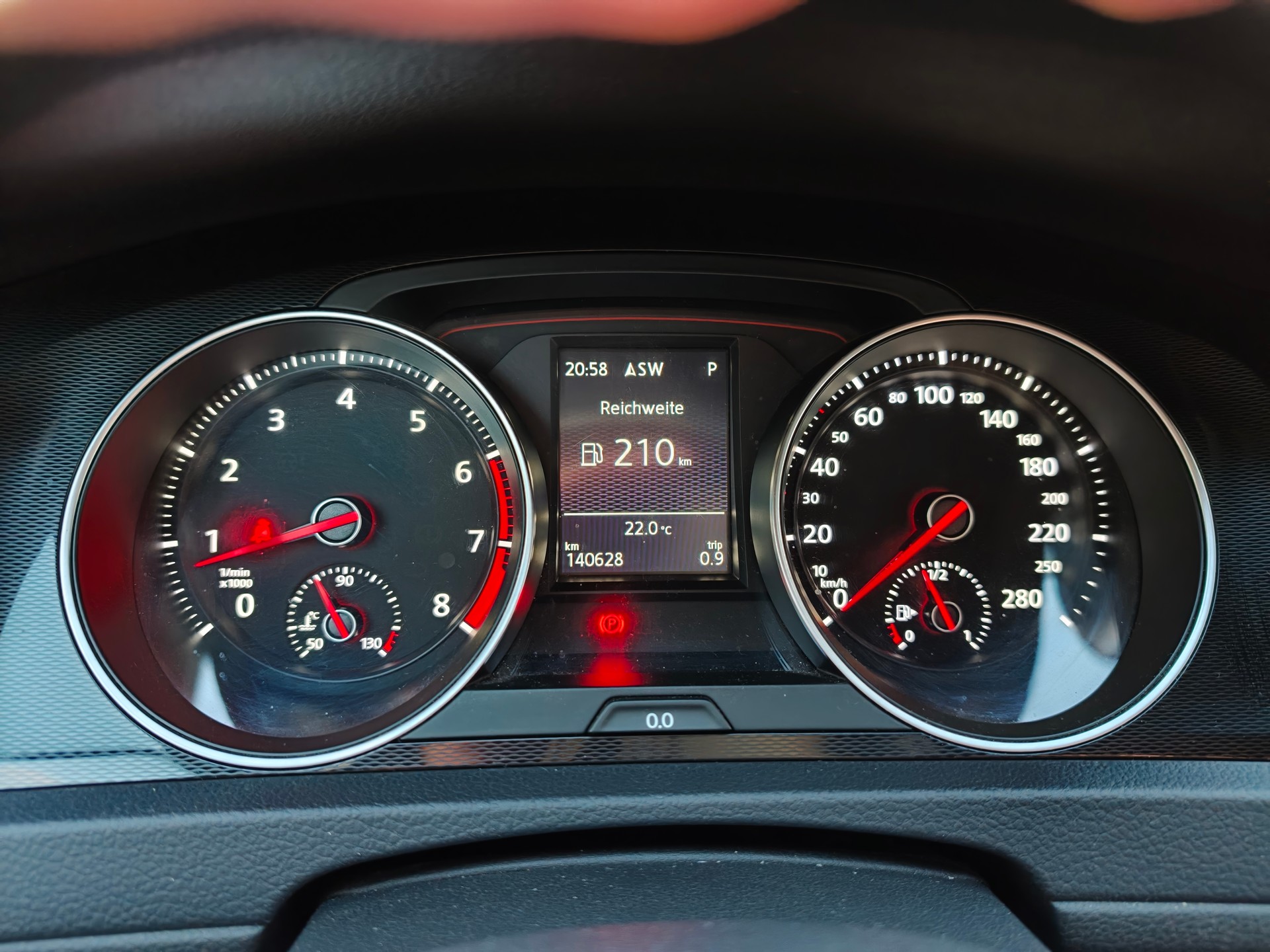VW Golf 2.0 TSI GTI Performance DSG-image-14