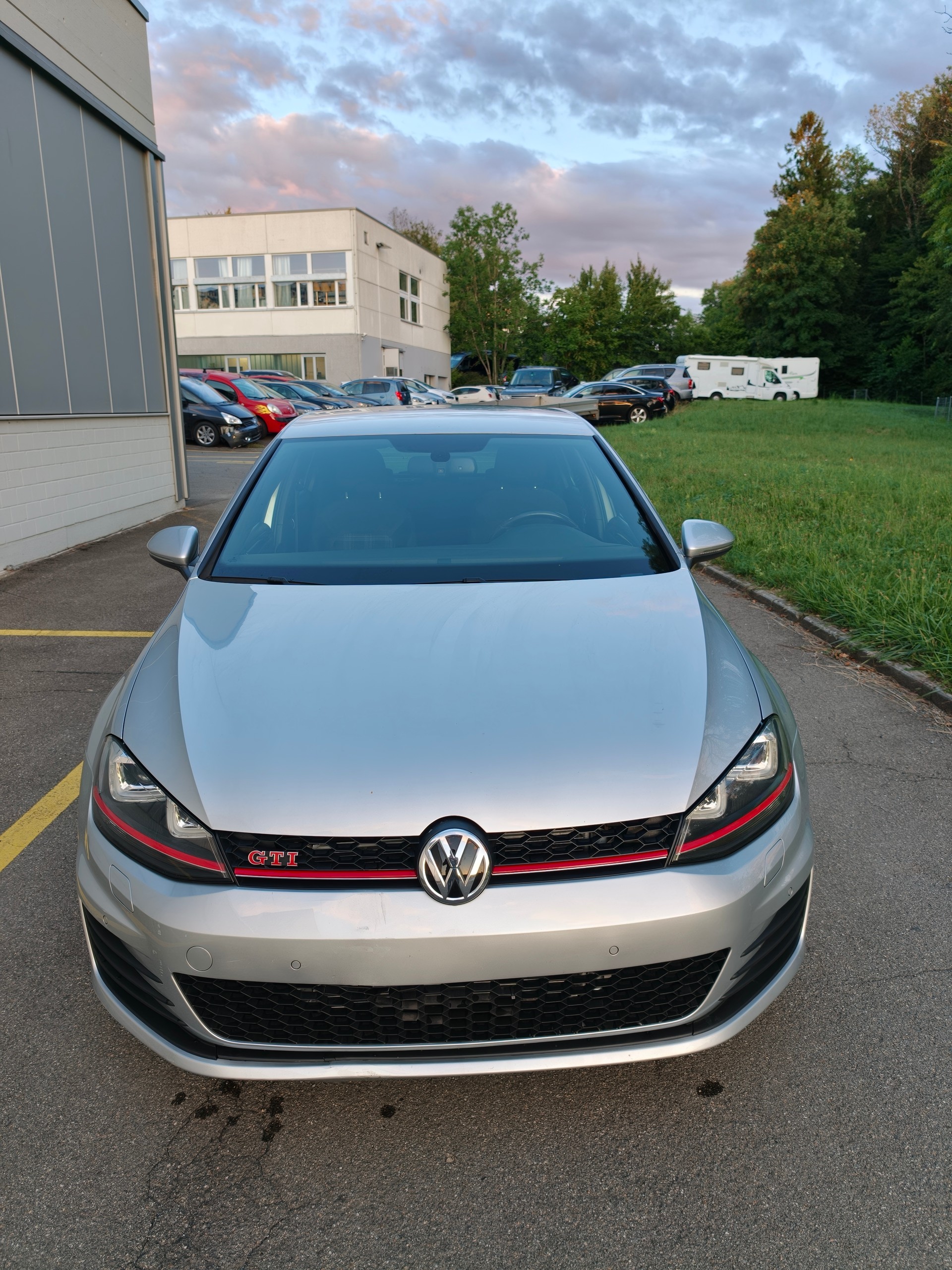 VW Golf 2.0 TSI GTI Performance DSG-image-1