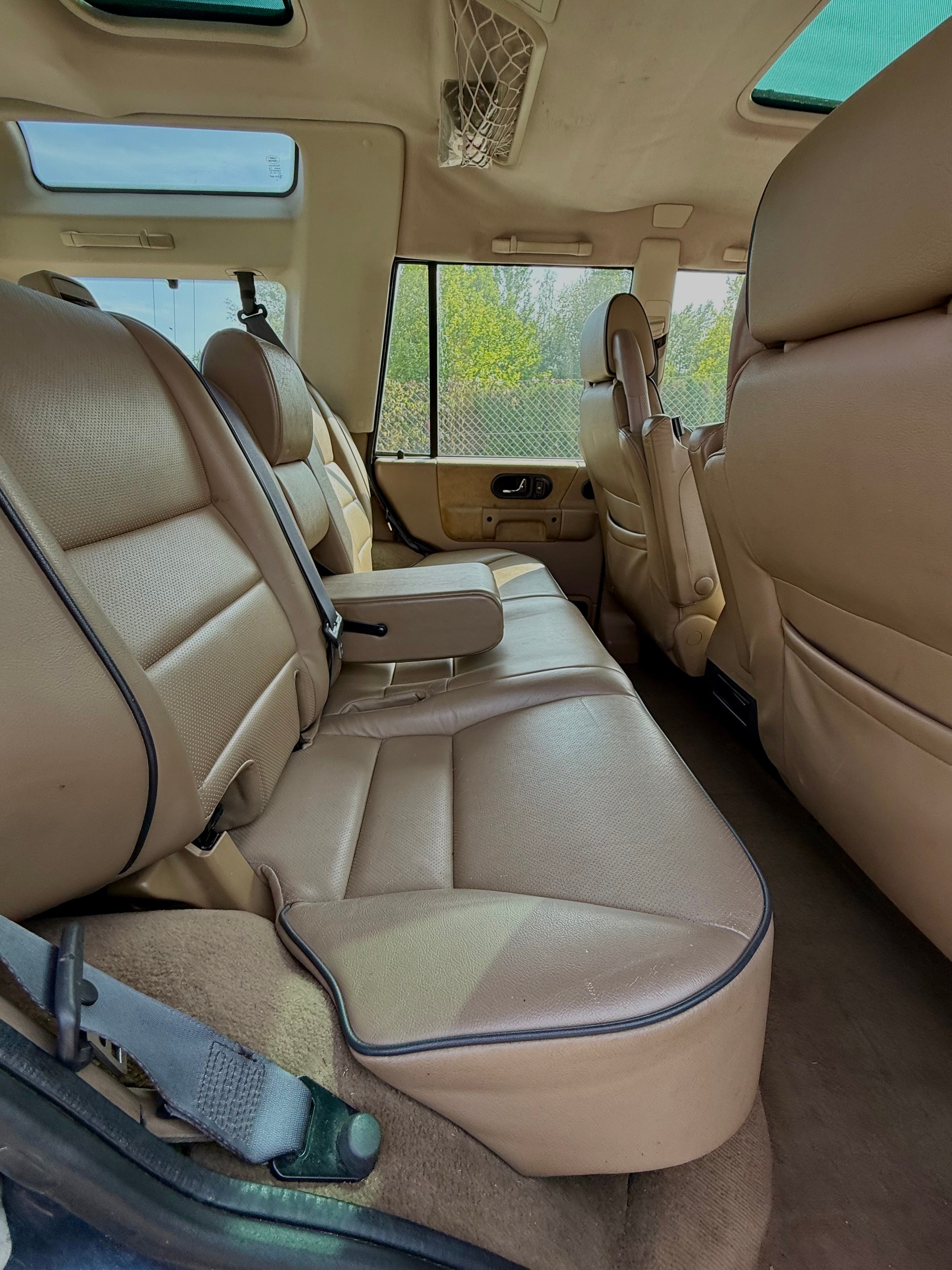 LAND ROVER Discovery 4.0 XS-image-11