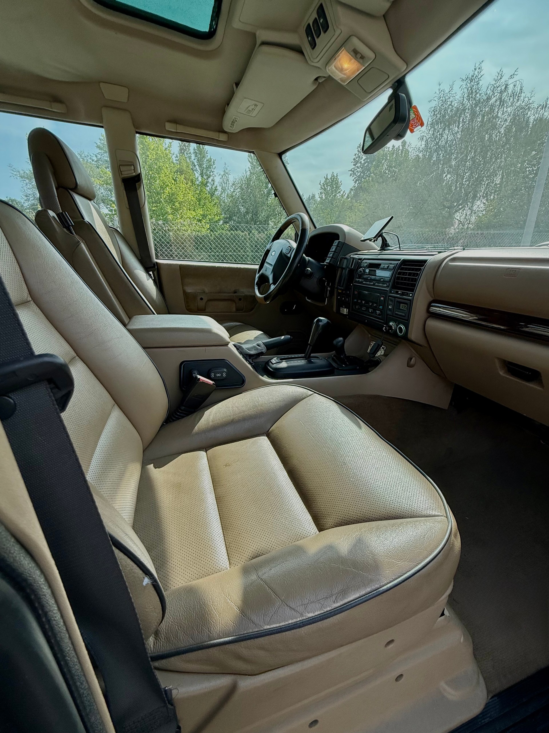 LAND ROVER Discovery 4.0 XS-image-10