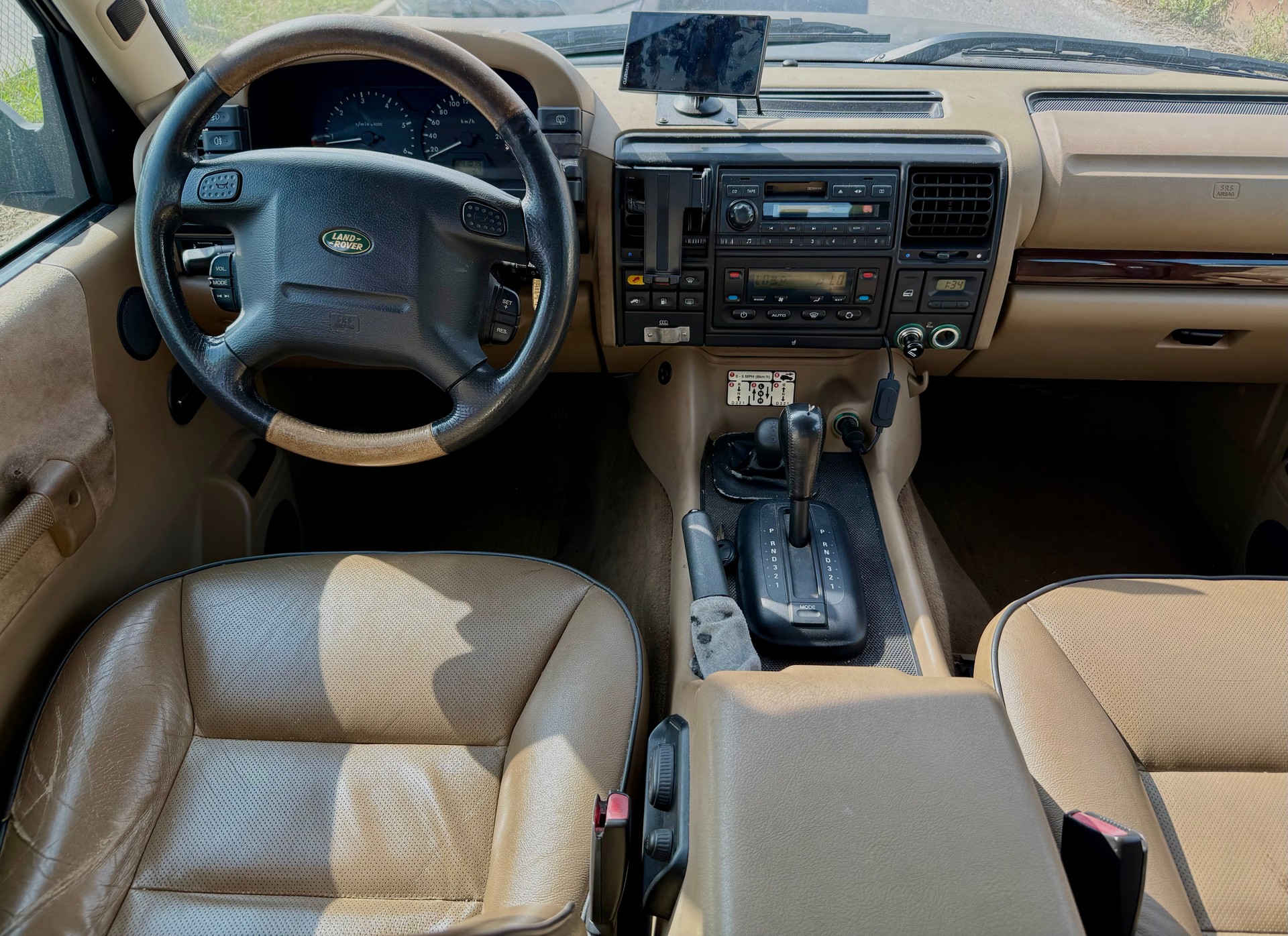 LAND ROVER Discovery 4.0 XS-image-9