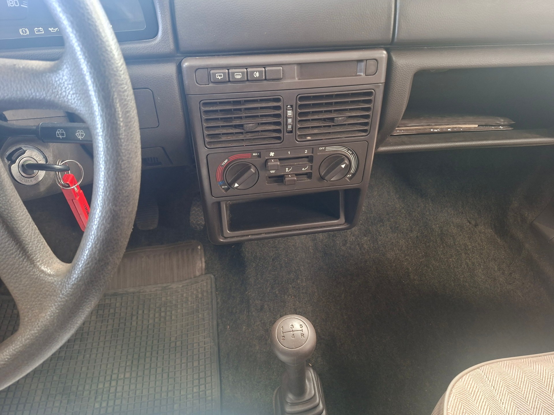 FIAT Uno 1.0 i.e. (45)-image-6