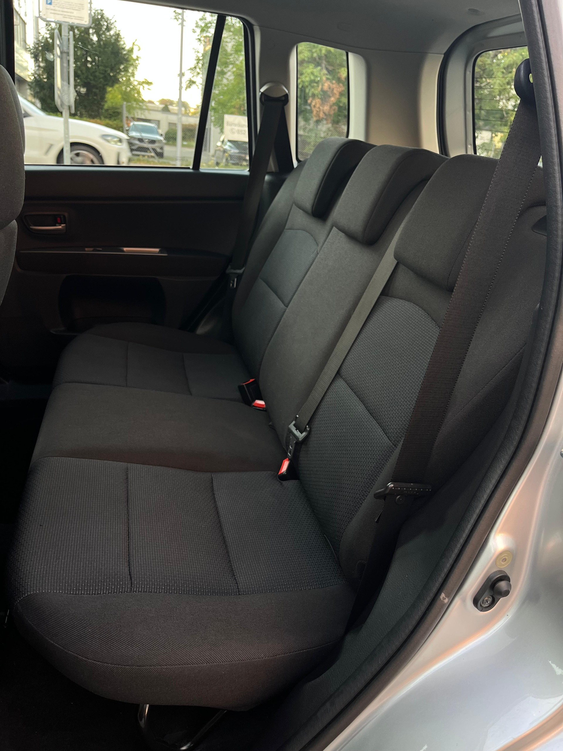 MAZDA 2 1.4i 16V Exclusive-image-6