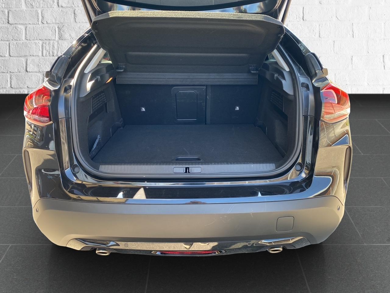 CITROEN C4 1.2 PureTech Shine-image-10