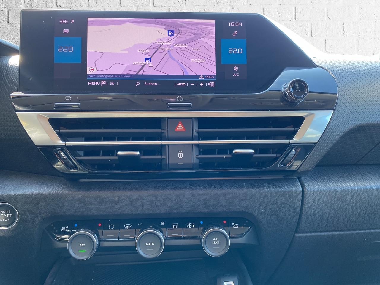 CITROEN C4 1.2 PureTech Shine-image-12