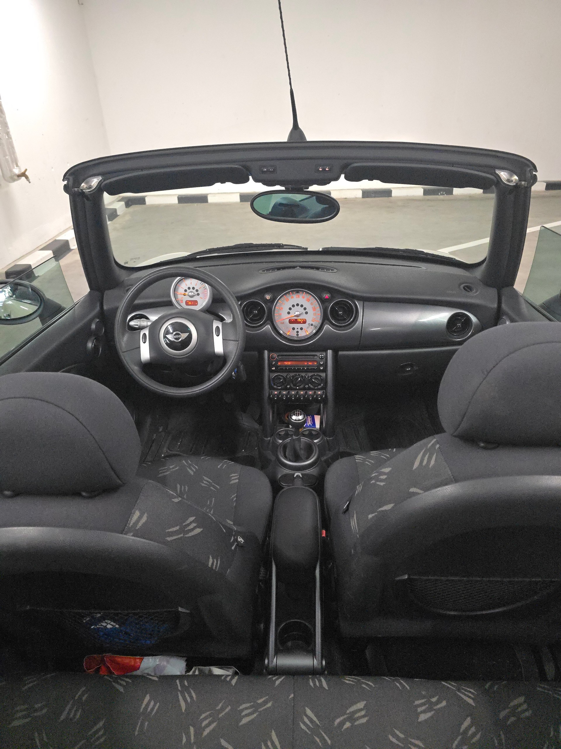 MINI 1.6i One R52-image-2
