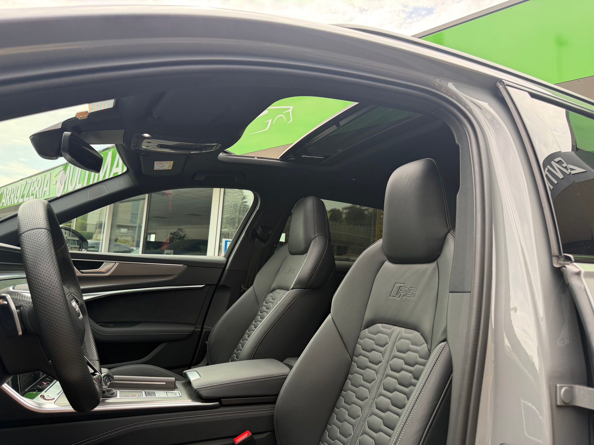 AUDI RS6 Avant 4.0 TFSI V8 quattro-image-13