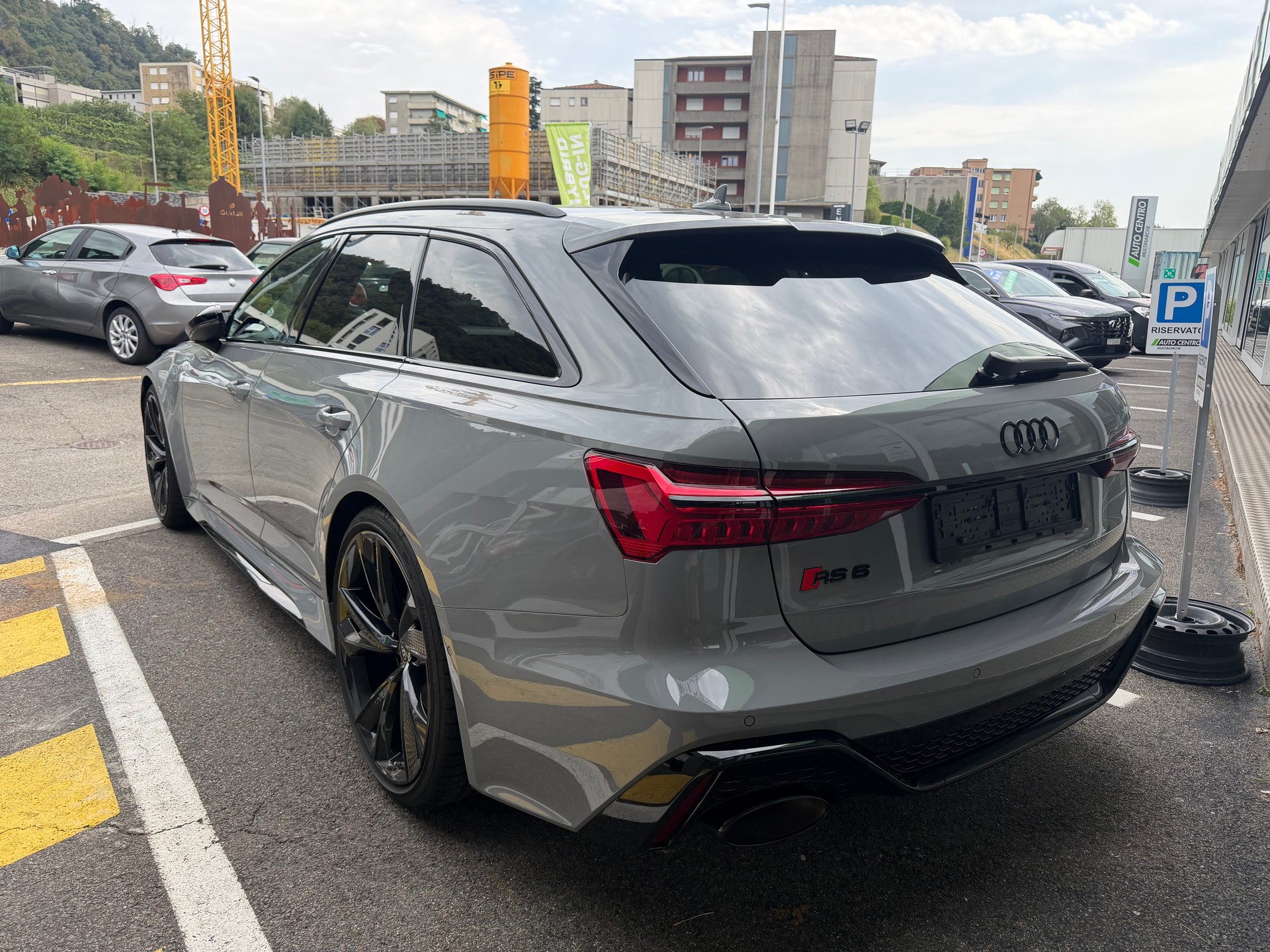 AUDI RS6 Avant 4.0 TFSI V8 quattro-image-5