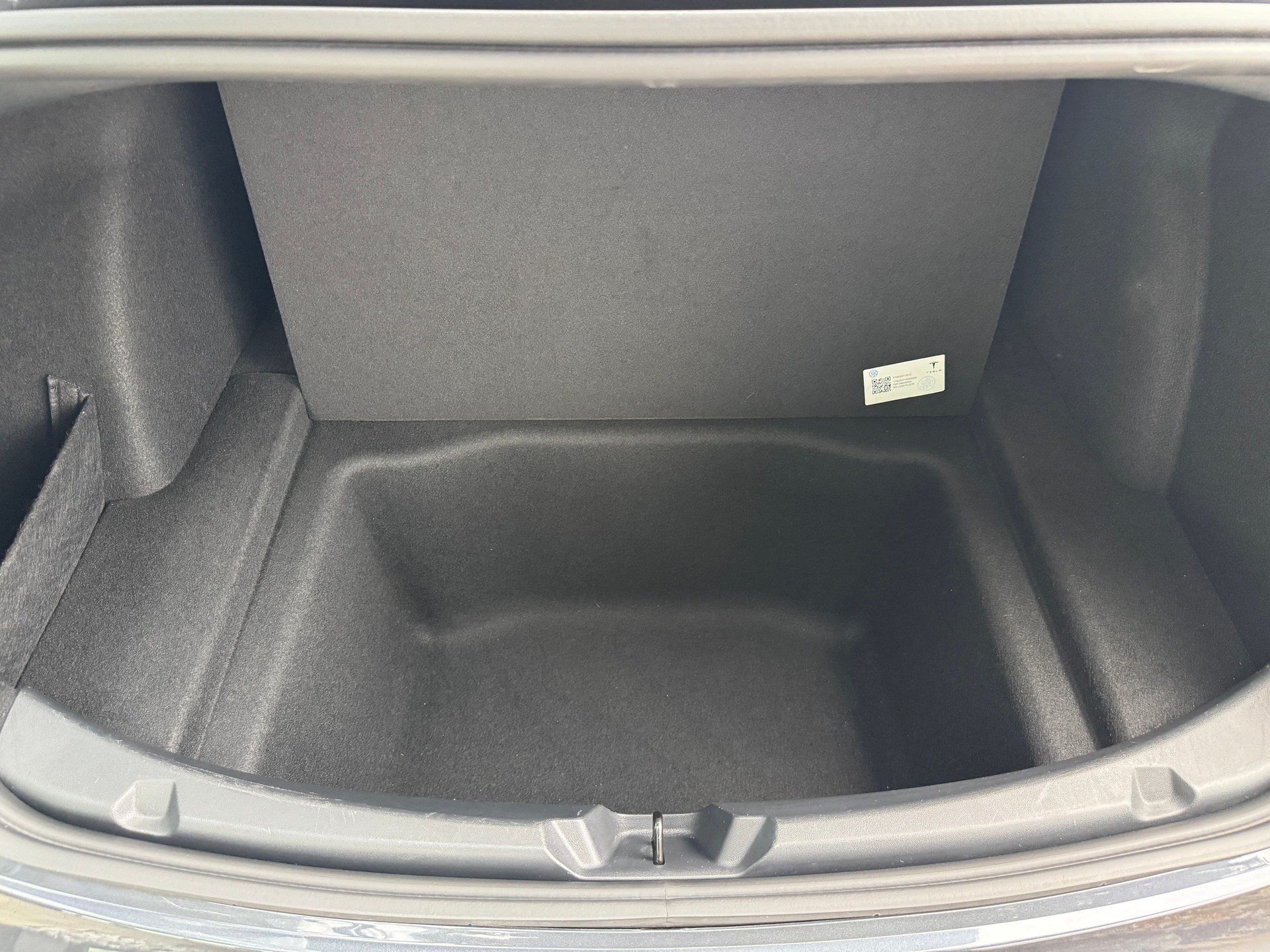 TESLA Model 3 Long Range Dual Motor AWD / AMD Ryzen-image-12