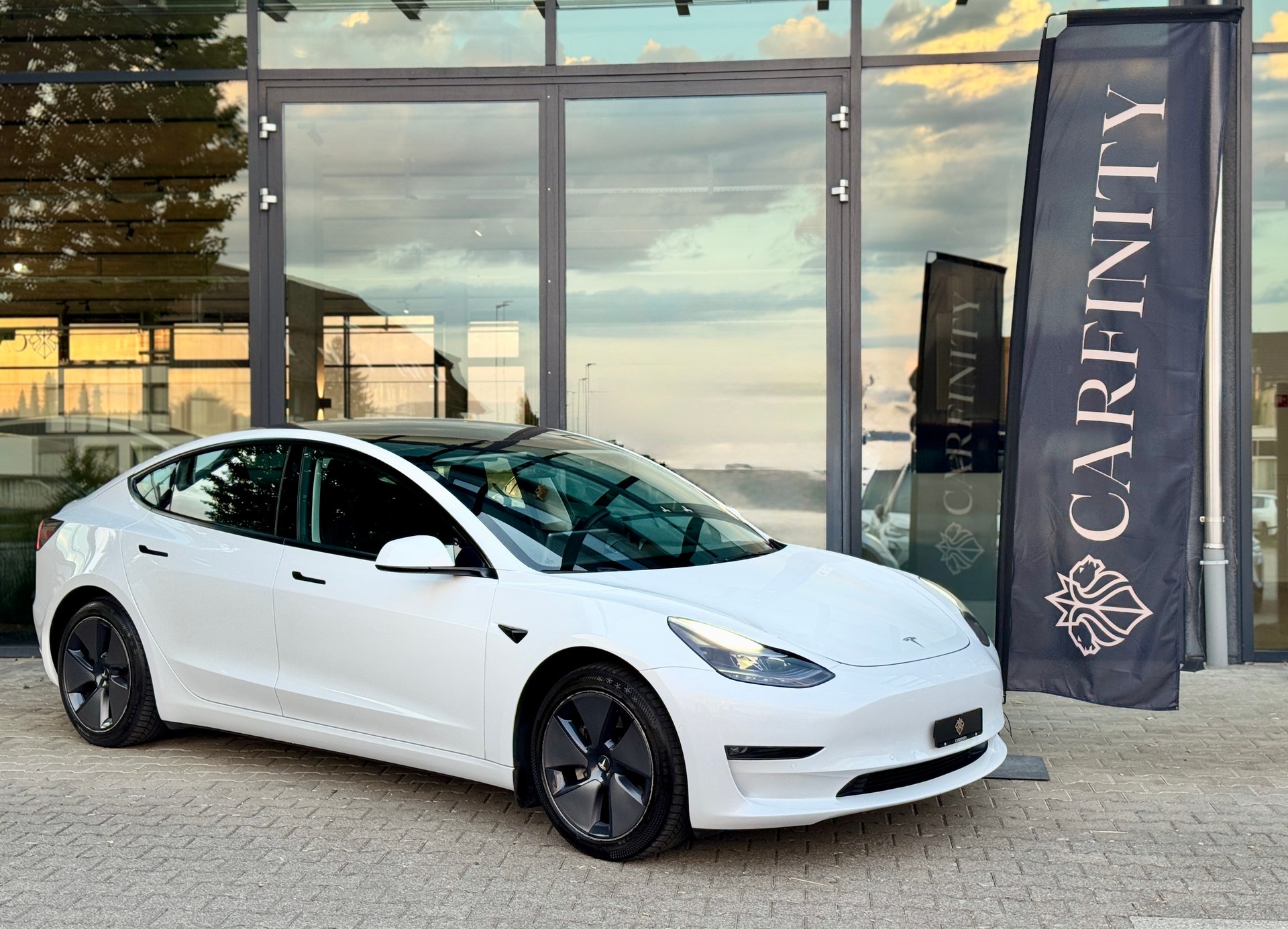 TESLA Model 3 Long Range Dual Motor AWD / AMD Ryzen-image-0