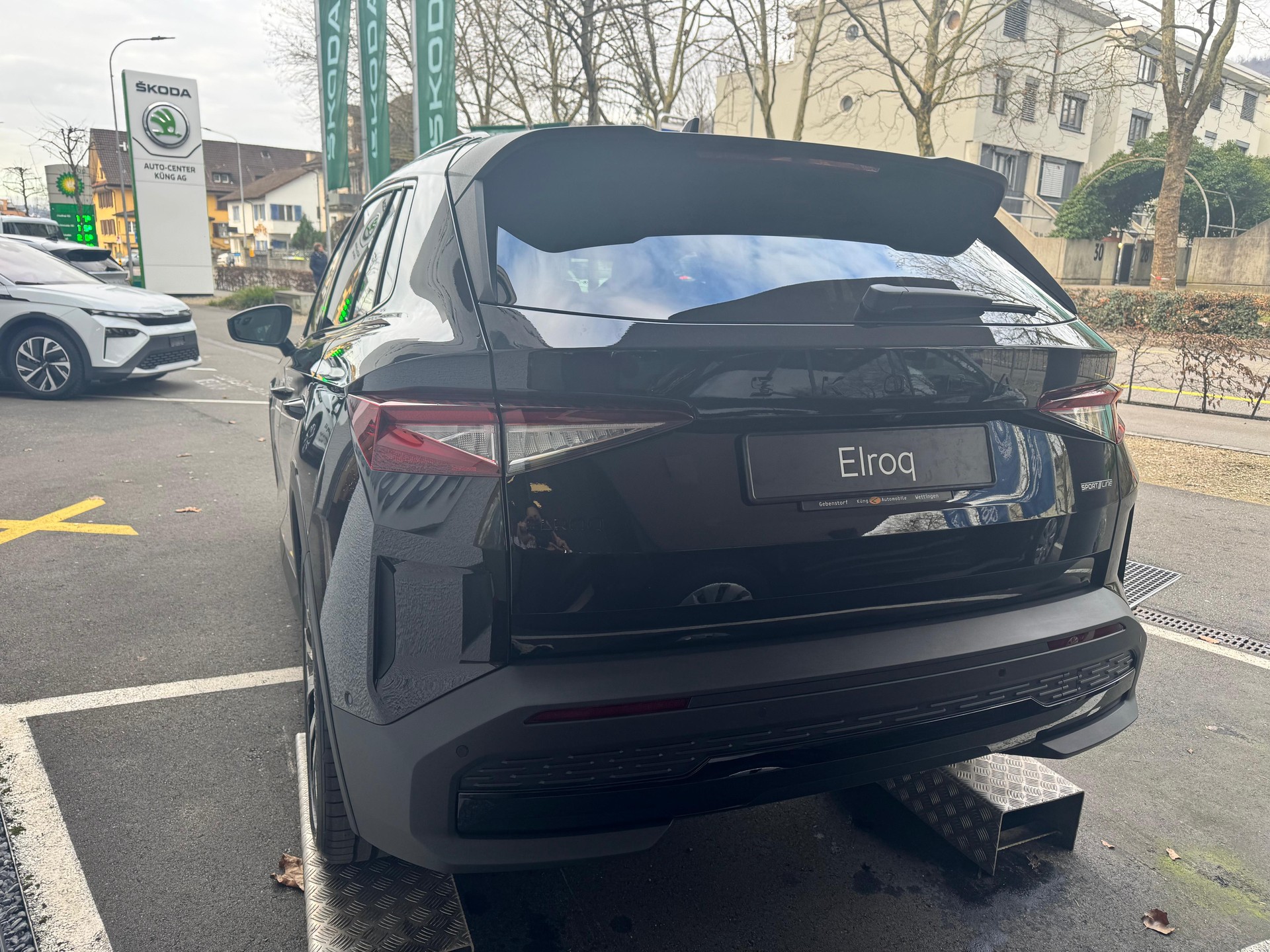 SKODA Elroq 85x Sportline 4x4-image-3