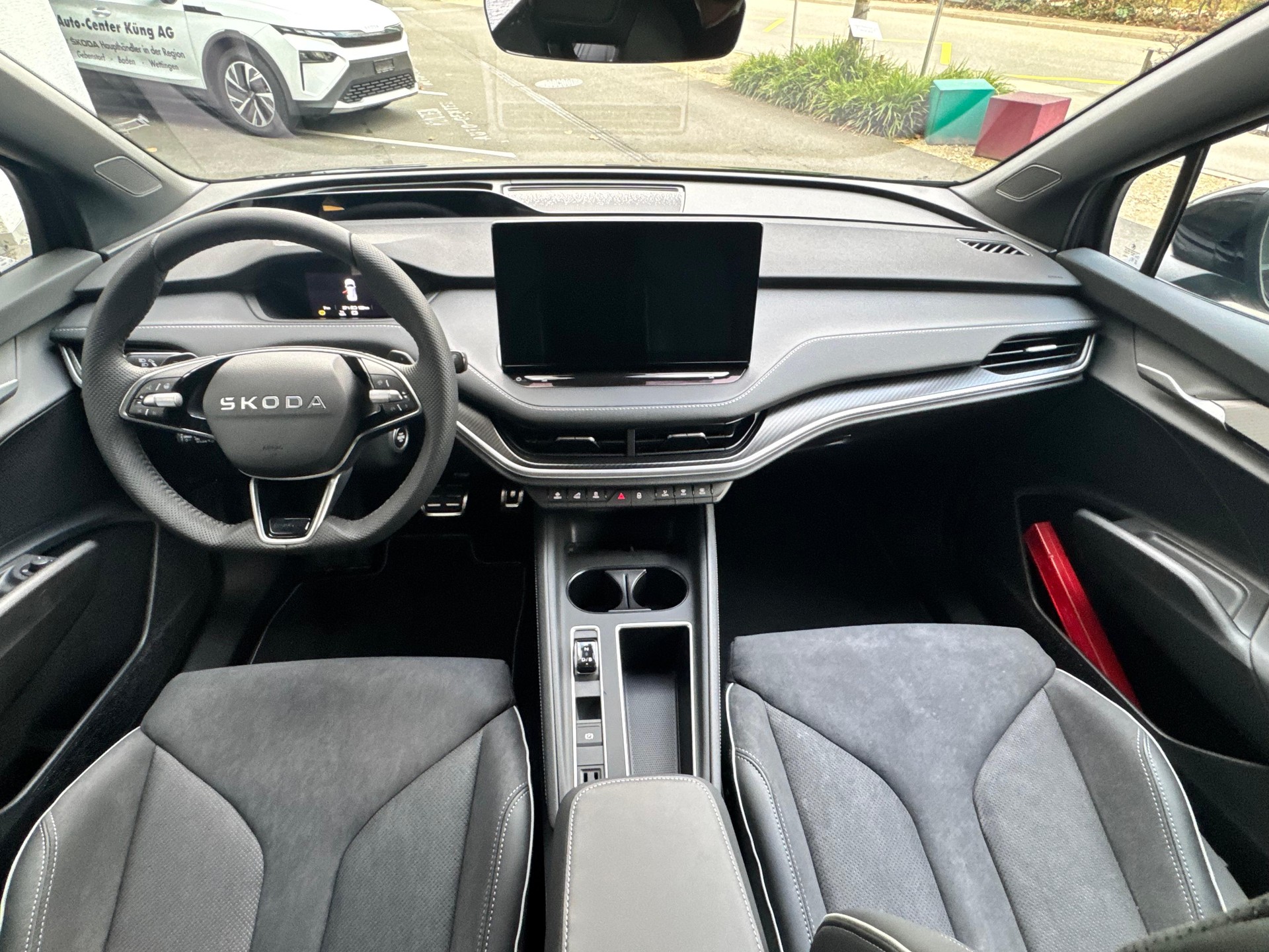 SKODA Elroq 85x Sportline 4x4-image-9
