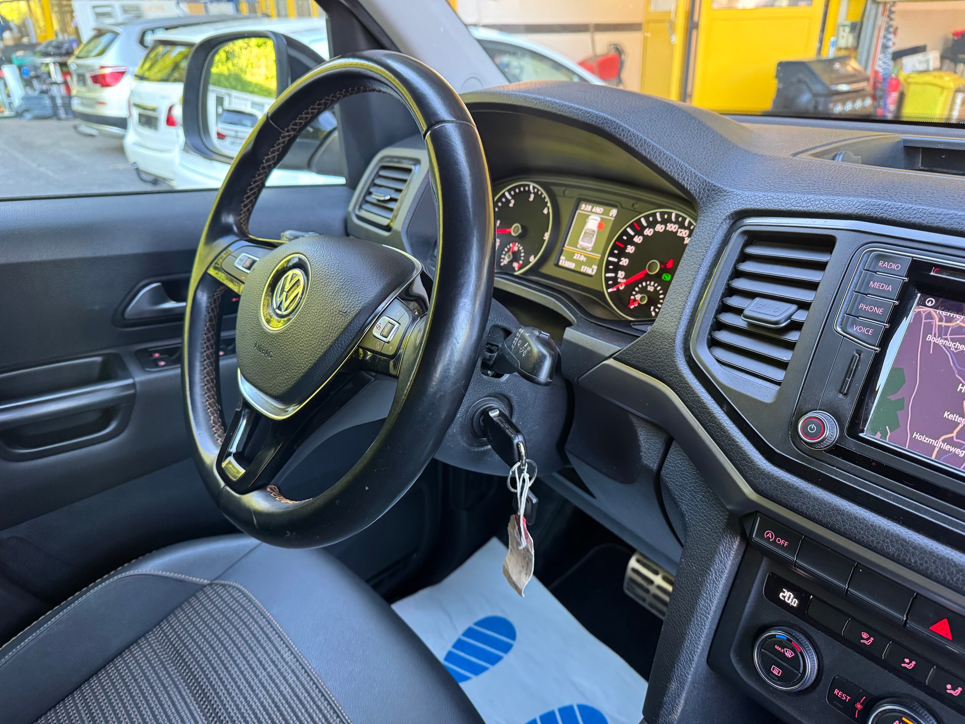 VW Amarok 3.0TDI Highline 4Motion Automatic-image-13