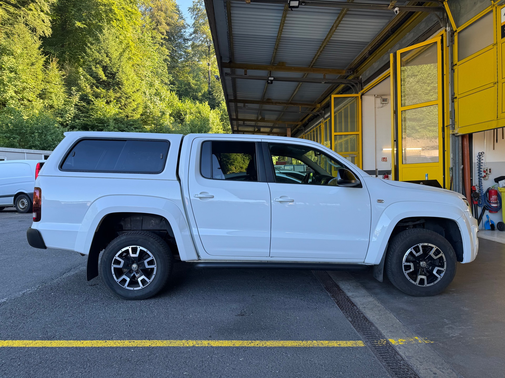 VW Amarok 3.0TDI Highline 4Motion Automatic-image-3