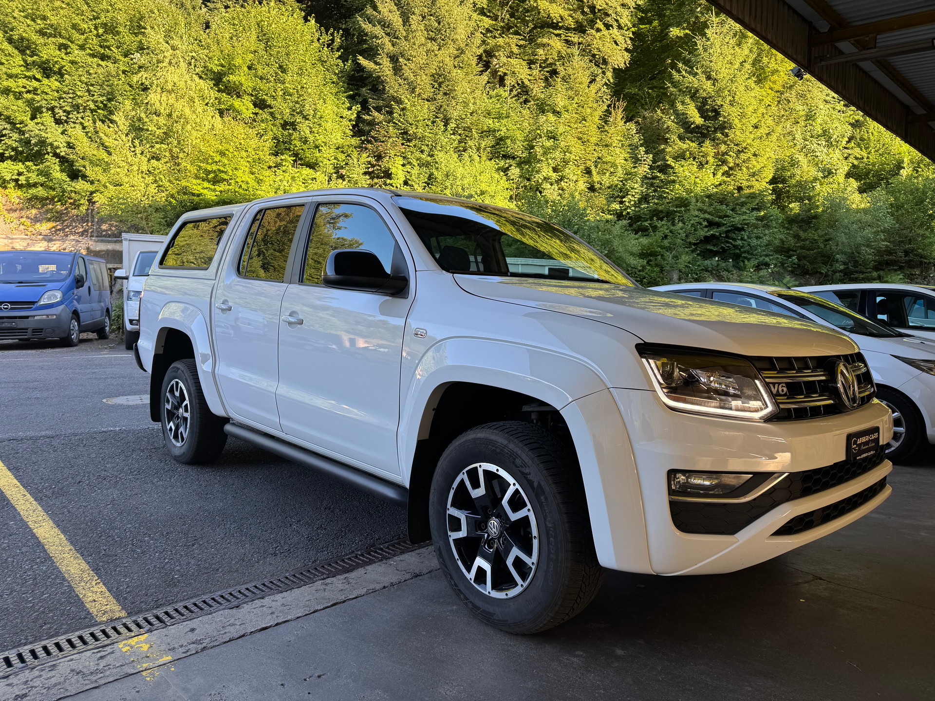 VW Amarok 3.0TDI Highline 4Motion Automatic-image-2