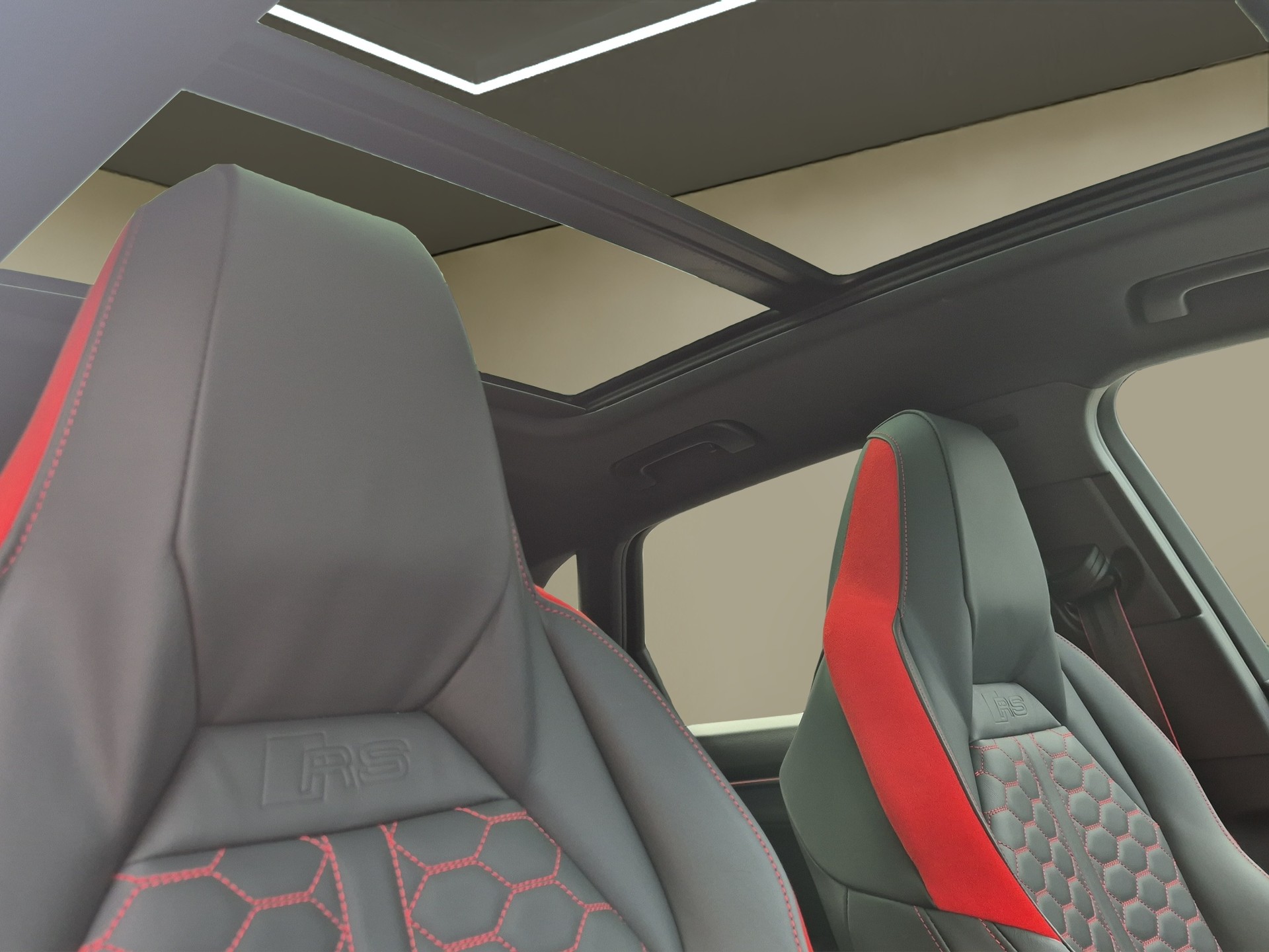 AUDI RS Q3 2.5 TFSI quattro S tronic-image-22