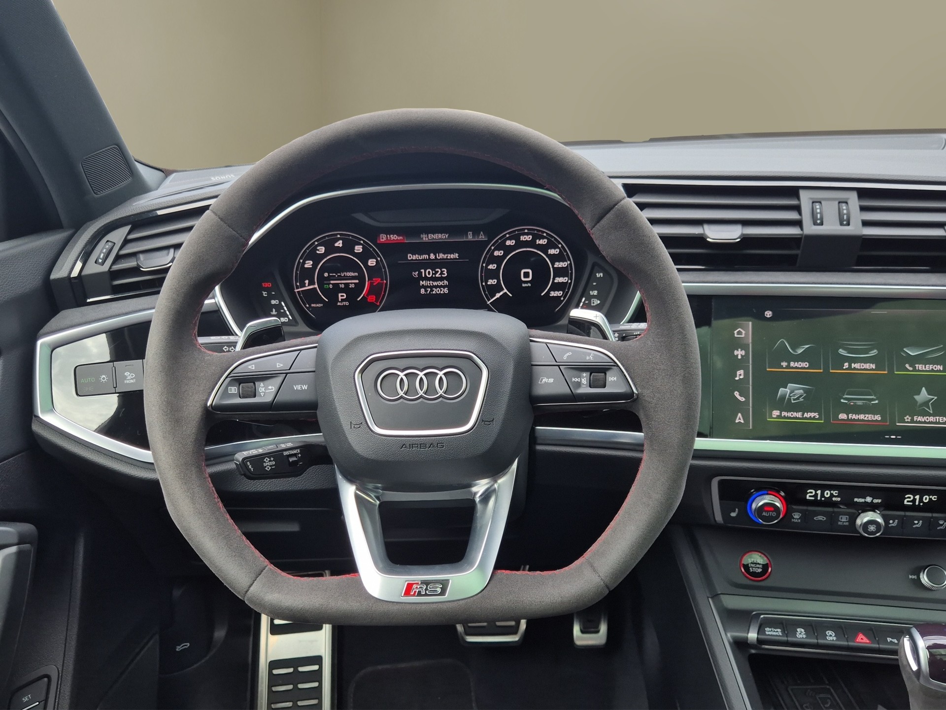 AUDI RS Q3 2.5 TFSI quattro S tronic-image-12