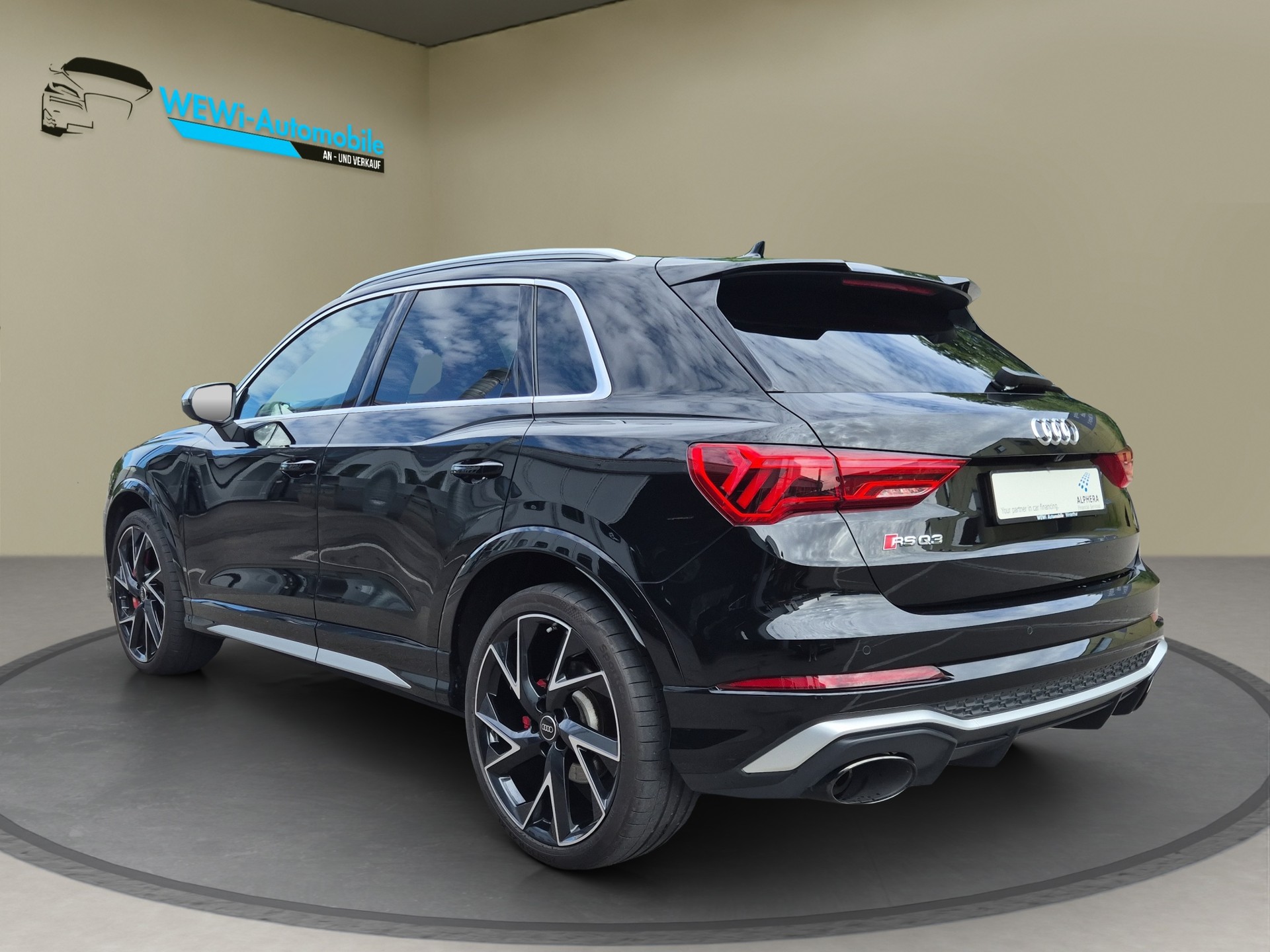 AUDI RS Q3 2.5 TFSI quattro S tronic-showroom-element-2