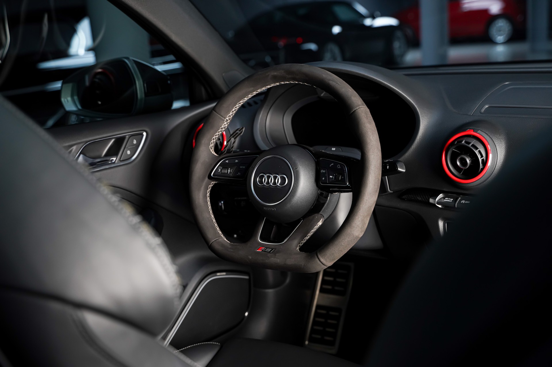AUDI RS3 Limousine 2.5 TSI quattro S-tronic-image-19