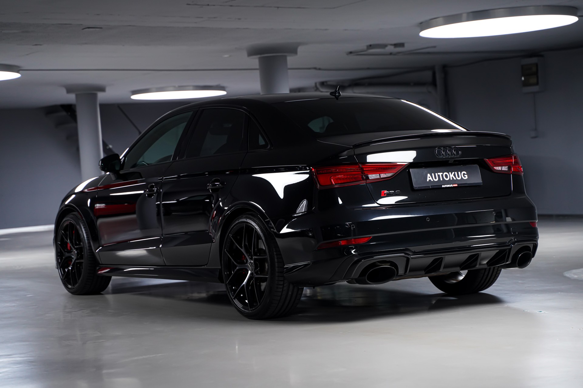 AUDI RS3 Limousine 2.5 TSI quattro S-tronic-image-6