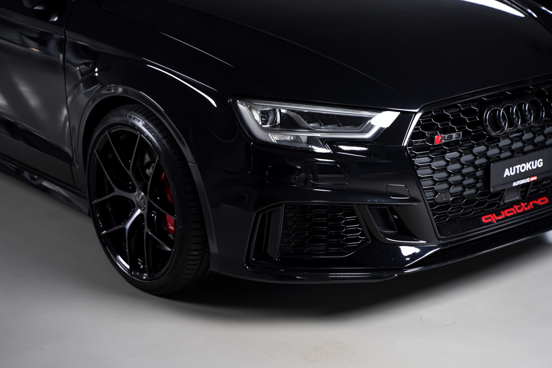 AUDI RS3 Limousine 2.5 TSI quattro S-tronic-image-3