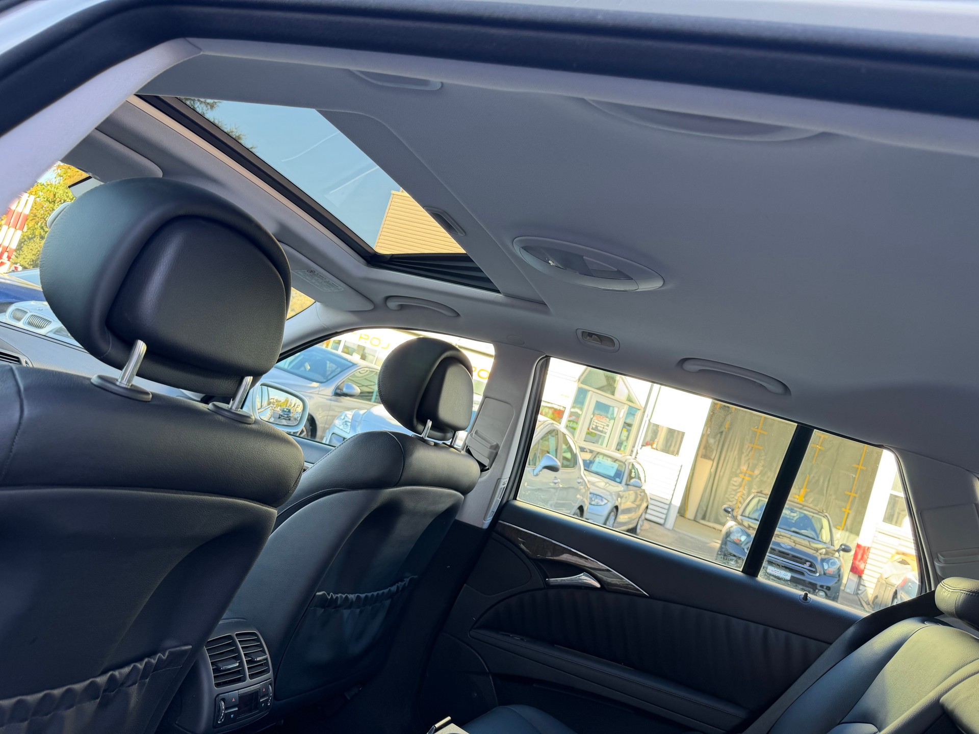 MERCEDES-BENZ E 280 CDI Avantgarde 4Matic Automatic-image-10