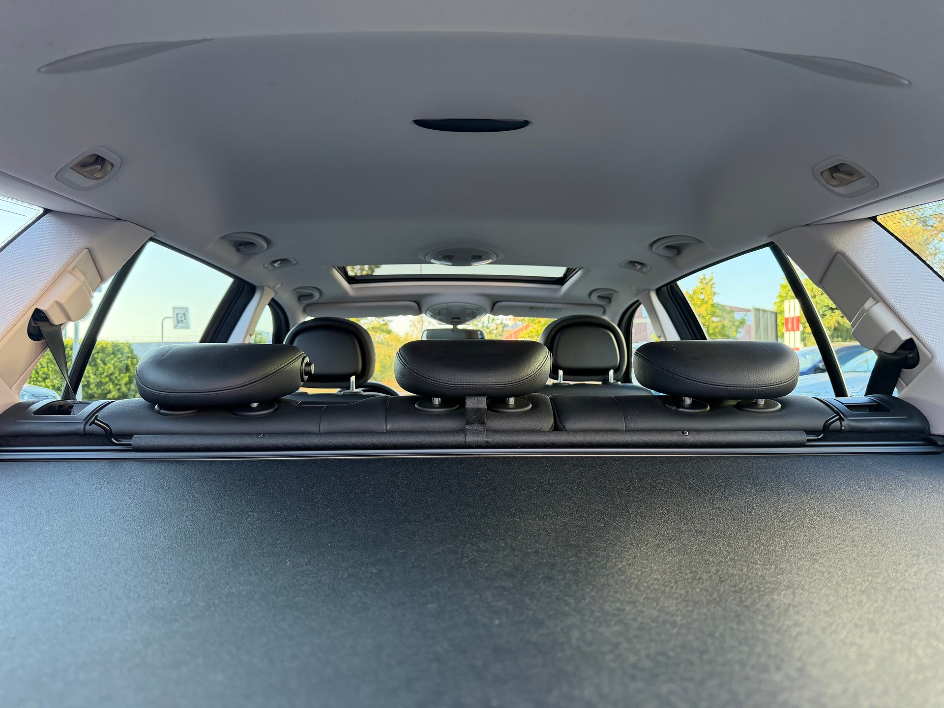 MERCEDES-BENZ E 280 CDI Avantgarde 4Matic Automatic-image-13