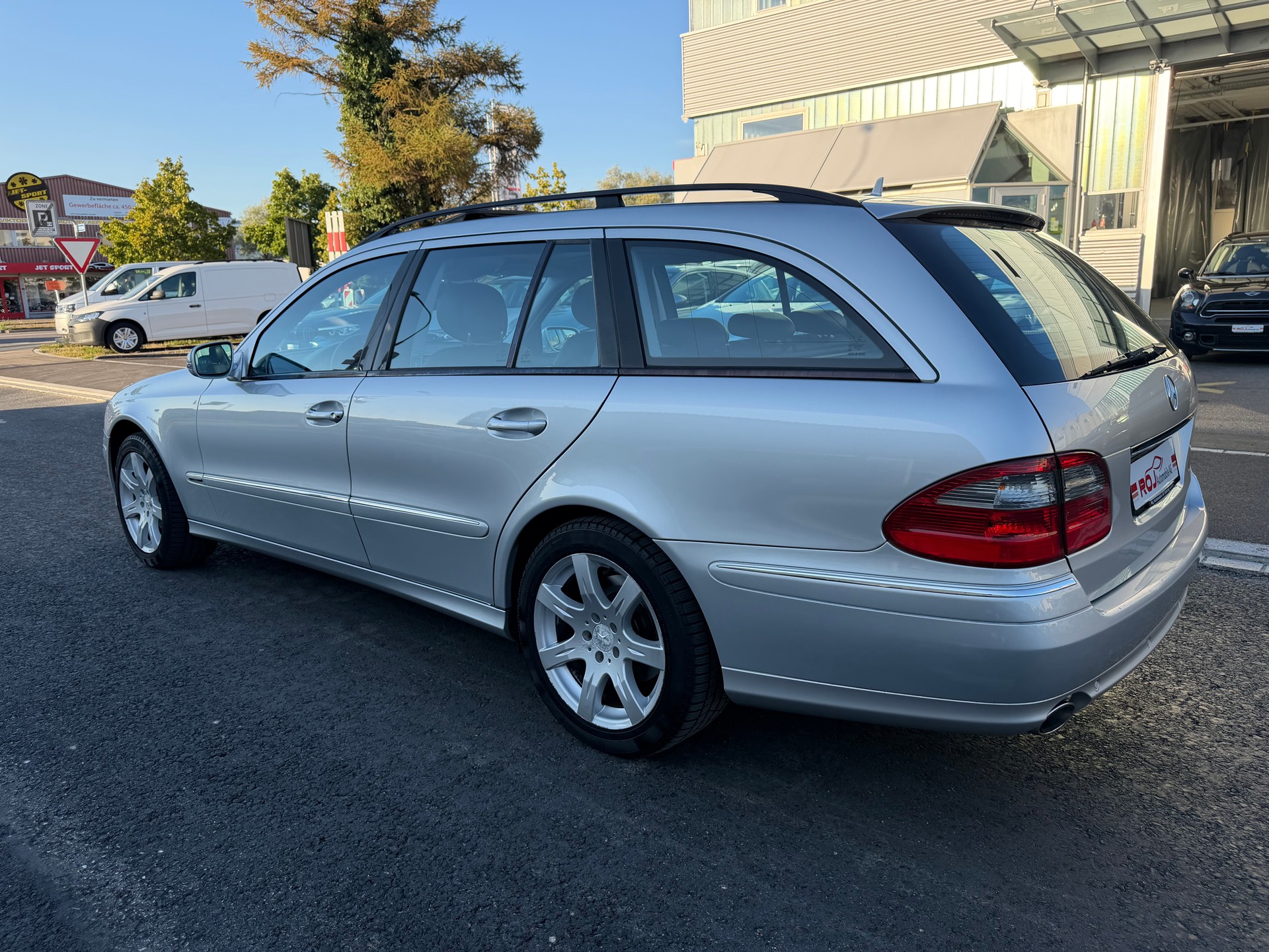 MERCEDES-BENZ E 280 CDI Avantgarde 4Matic Automatic-image-6