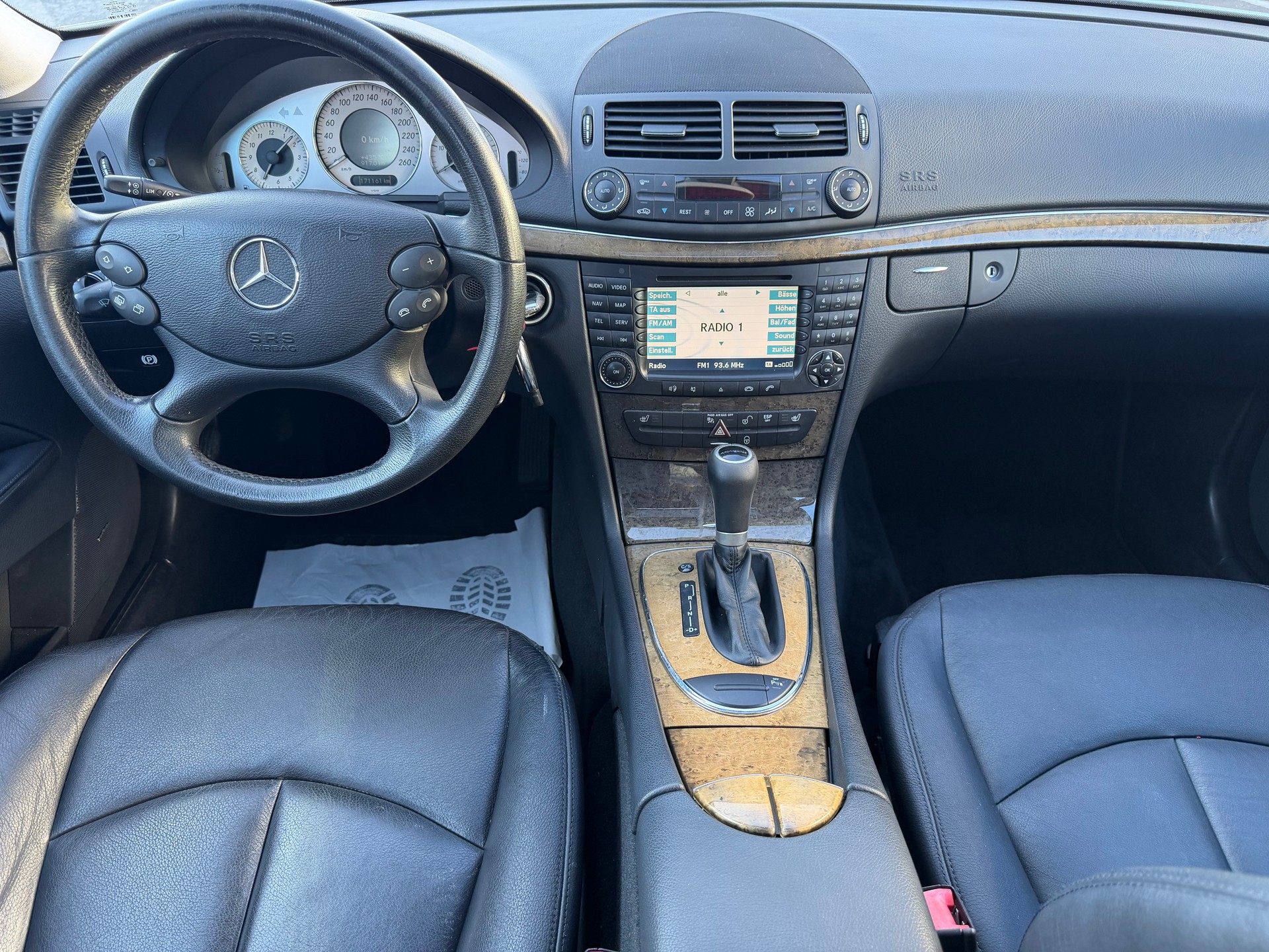 MERCEDES-BENZ E 280 CDI Avantgarde 4Matic Automatic-image-11