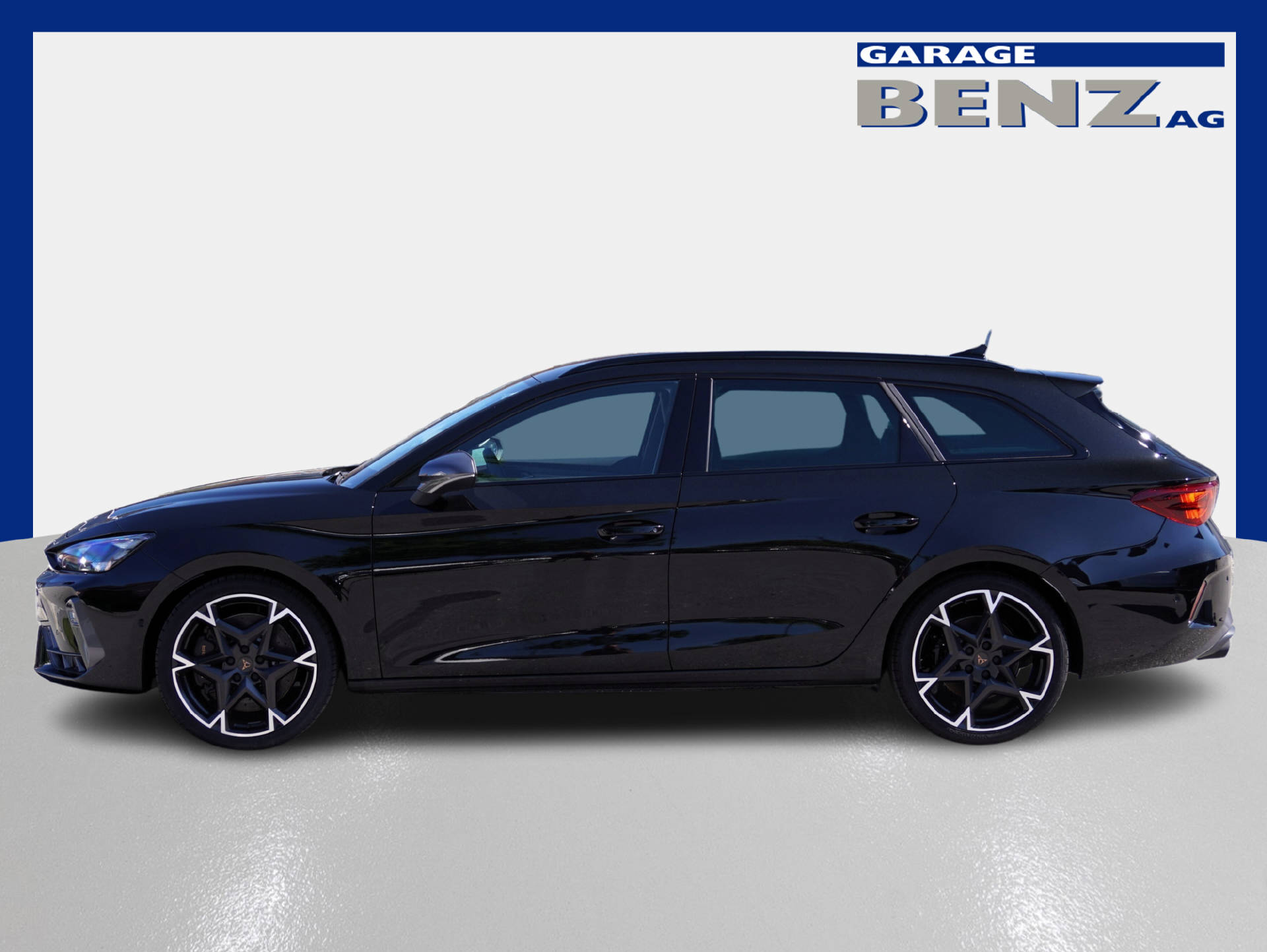 CUPRA Leon ST 2.0 TSI 333 VZ 4Drive DSG-showroom-element-3