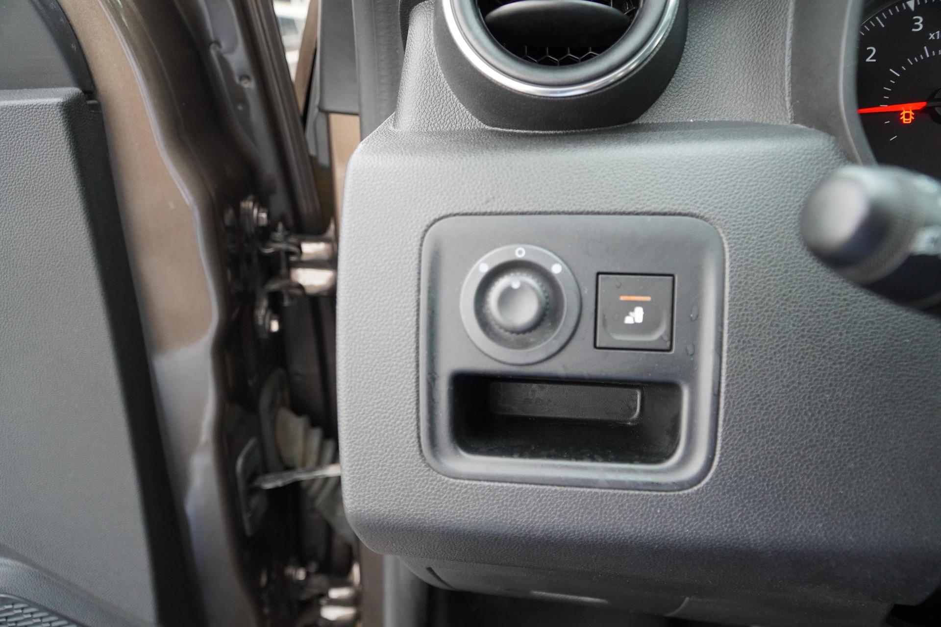 DACIA Duster TCe 125 Prestige 4x4-image-24