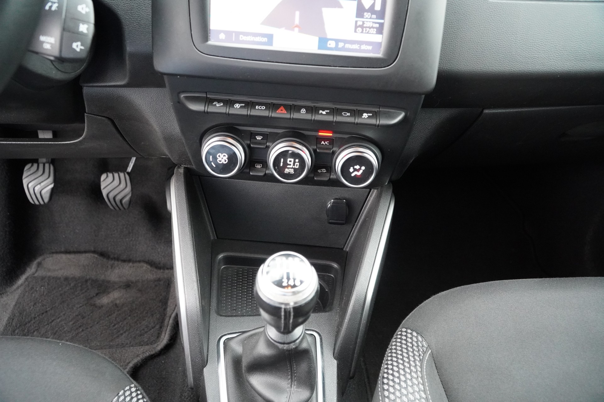 DACIA Duster TCe 125 Prestige 4x4-image-22