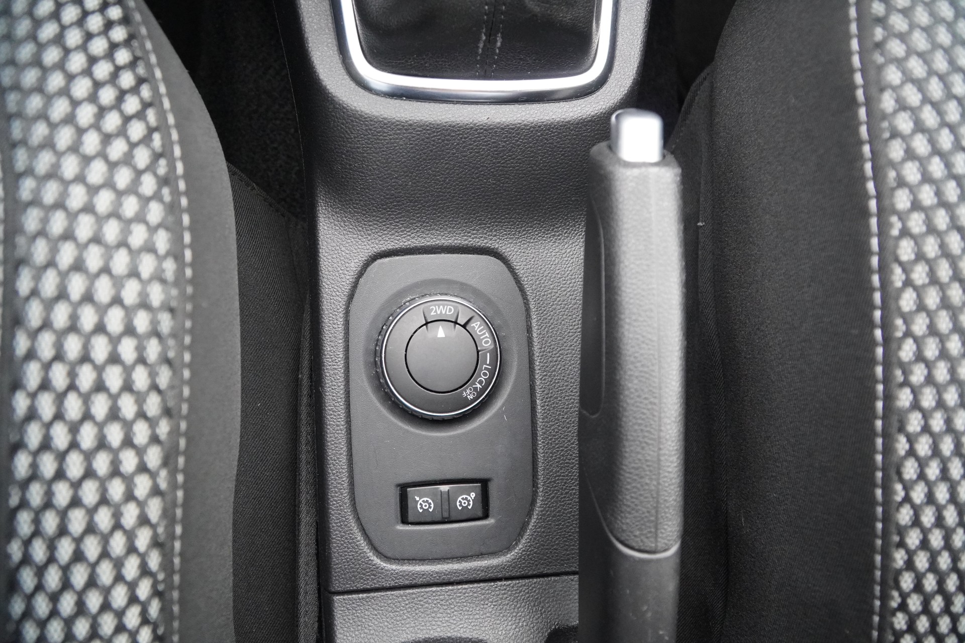 DACIA Duster TCe 125 Prestige 4x4-image-31