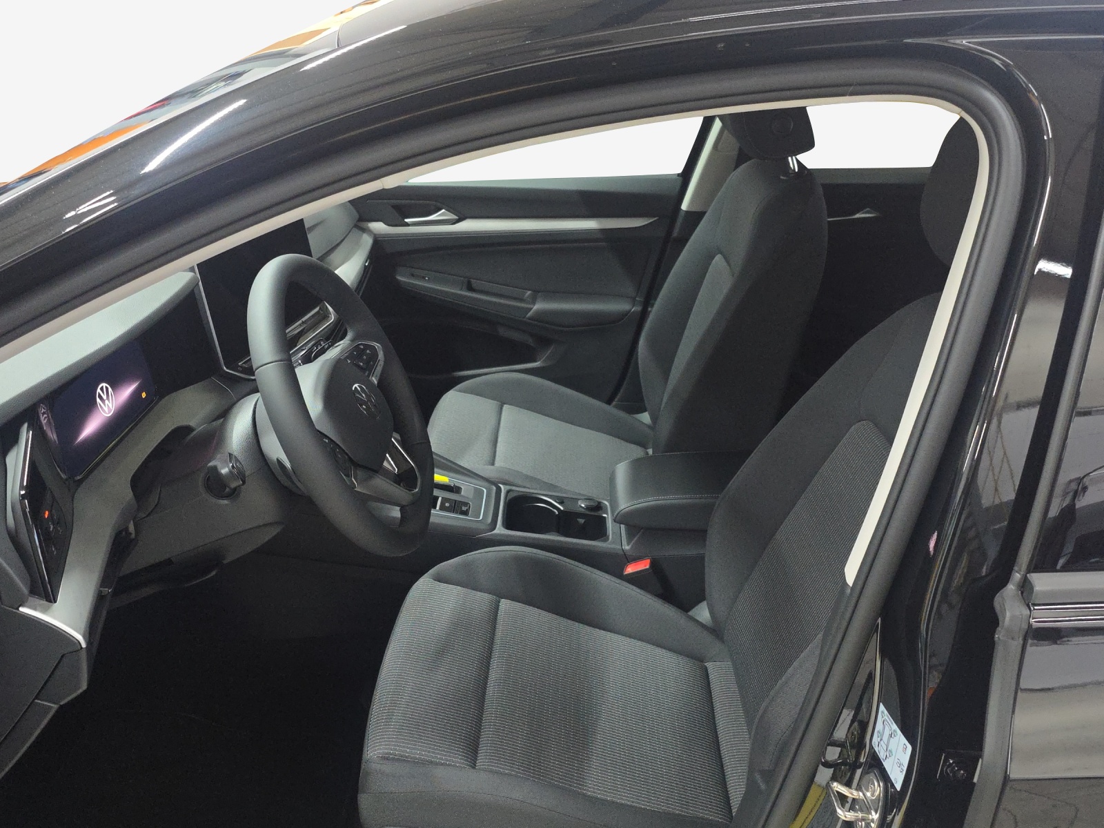 VW Golf 1.5 e TSI mHEV Value DSG-image-7