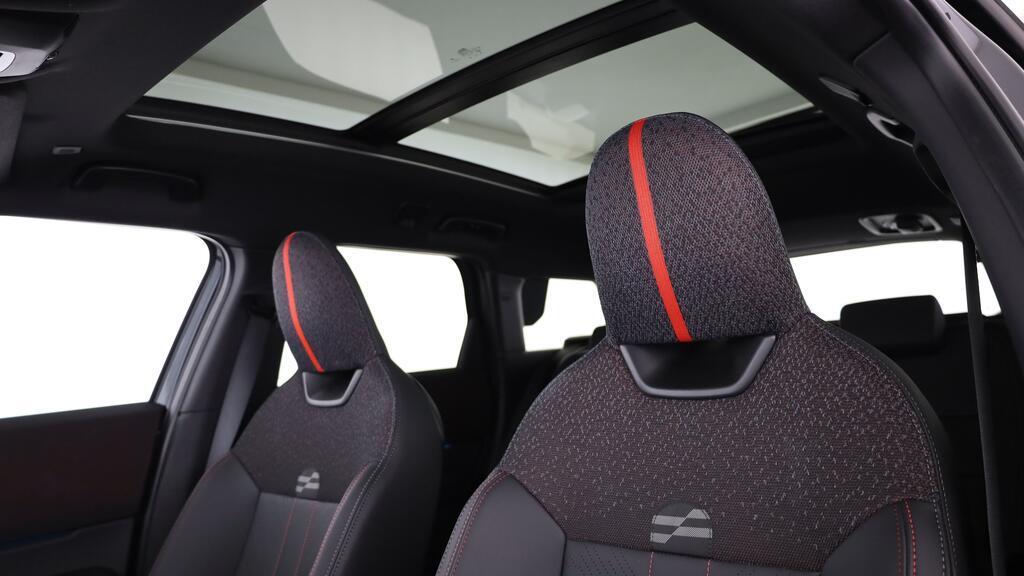 MINI John Cooper Works Countryman ALL4-image-18