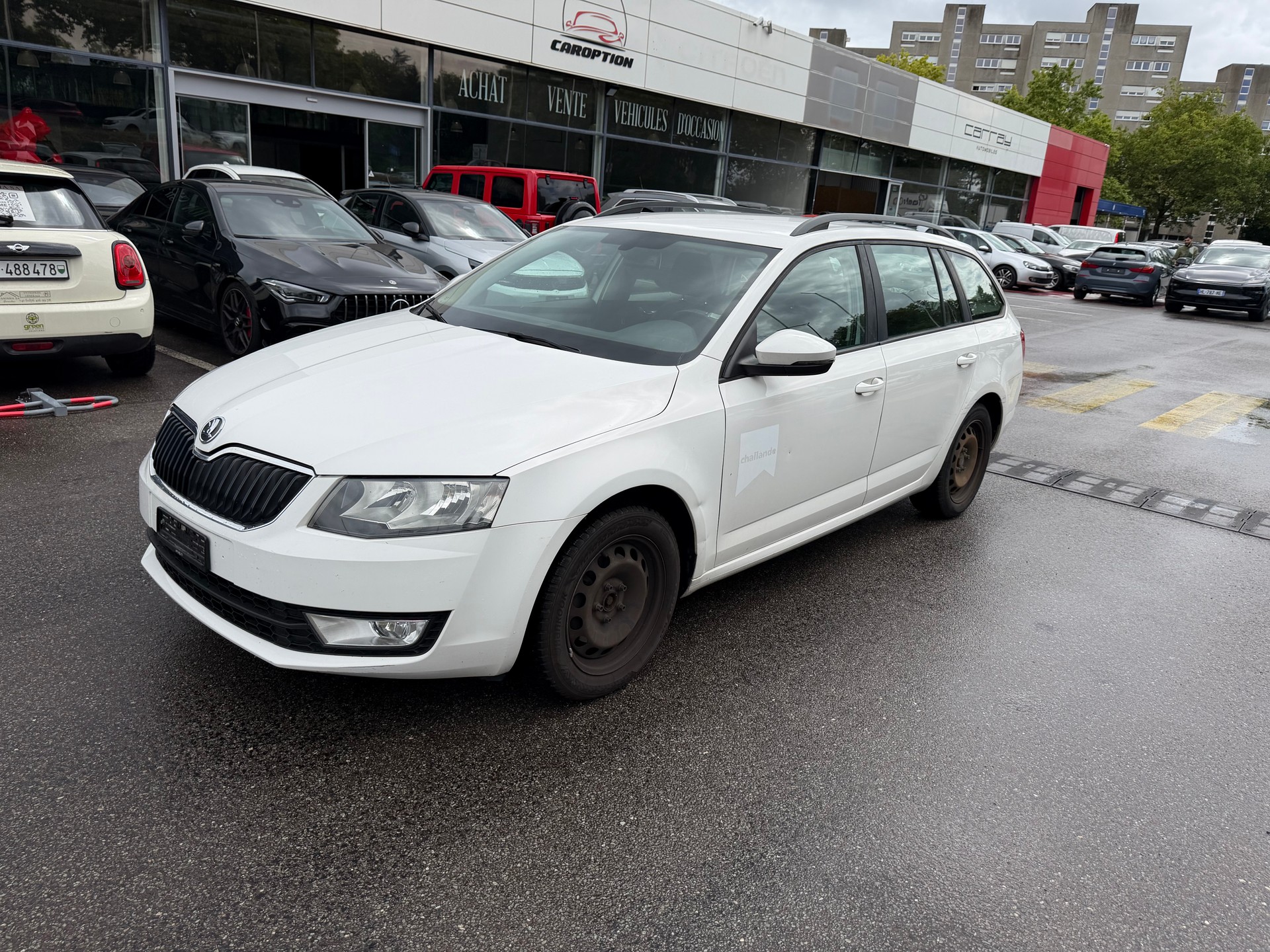 SKODA Octavia Combi 2.0 TDI Ambition DSG-image-0