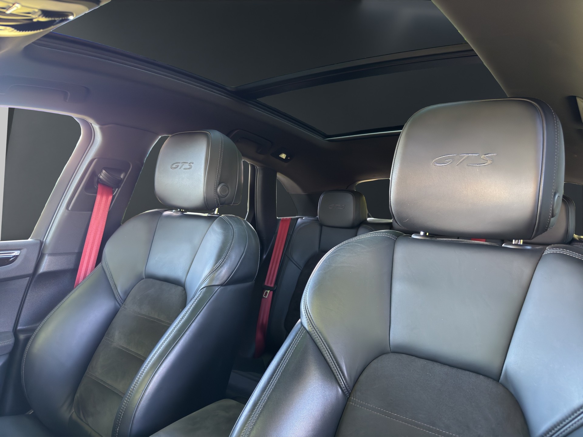PORSCHE Macan GTS PDK-image-23