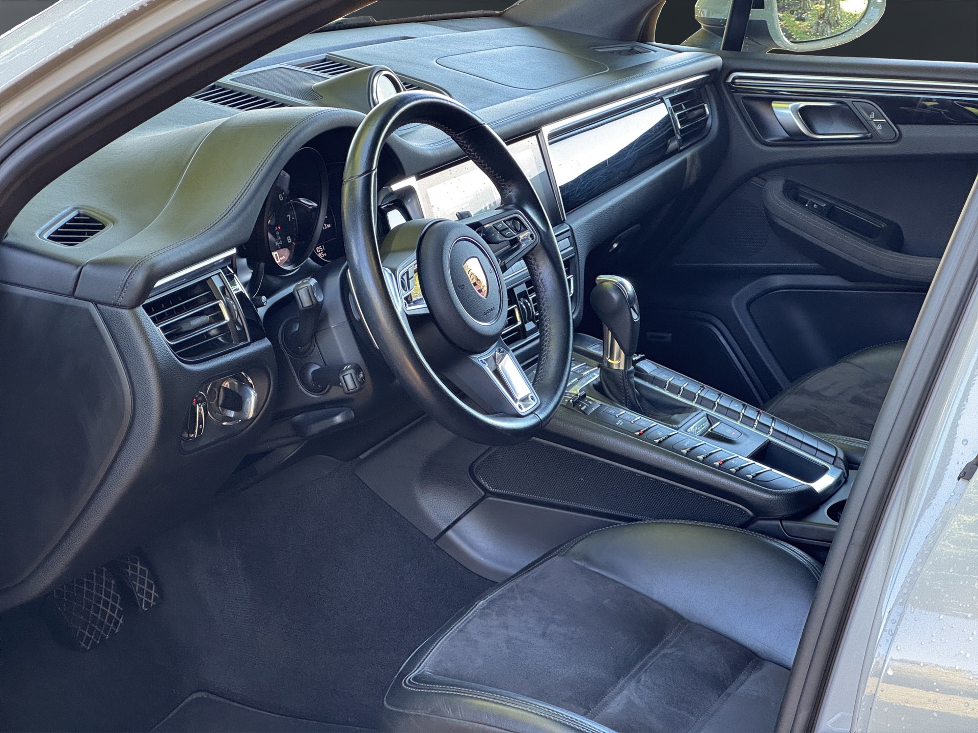 PORSCHE Macan GTS PDK-image-8