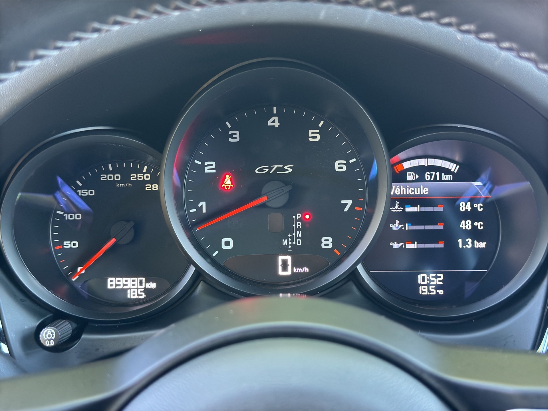 PORSCHE Macan GTS PDK-image-10