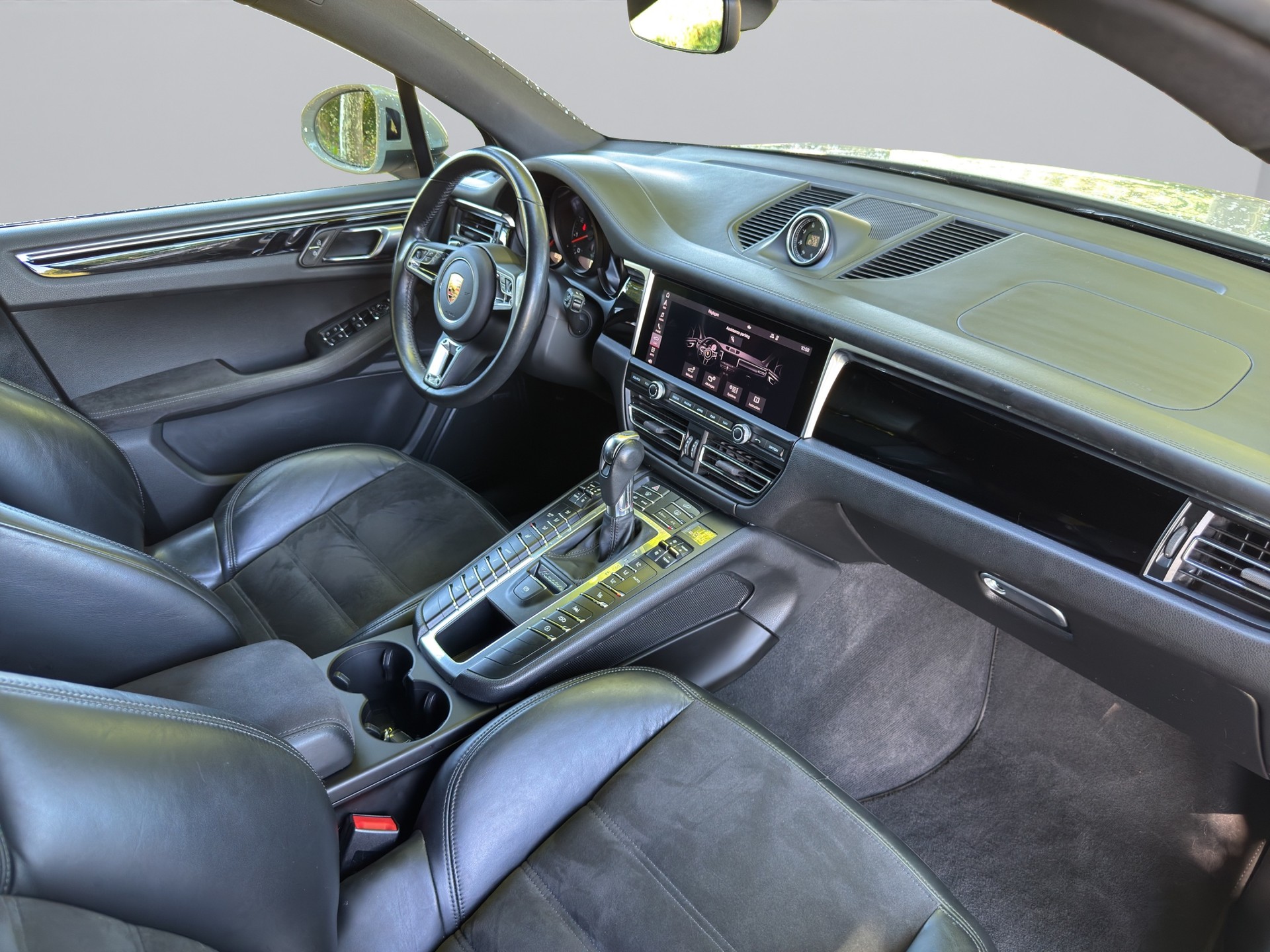 PORSCHE Macan GTS PDK-image-15