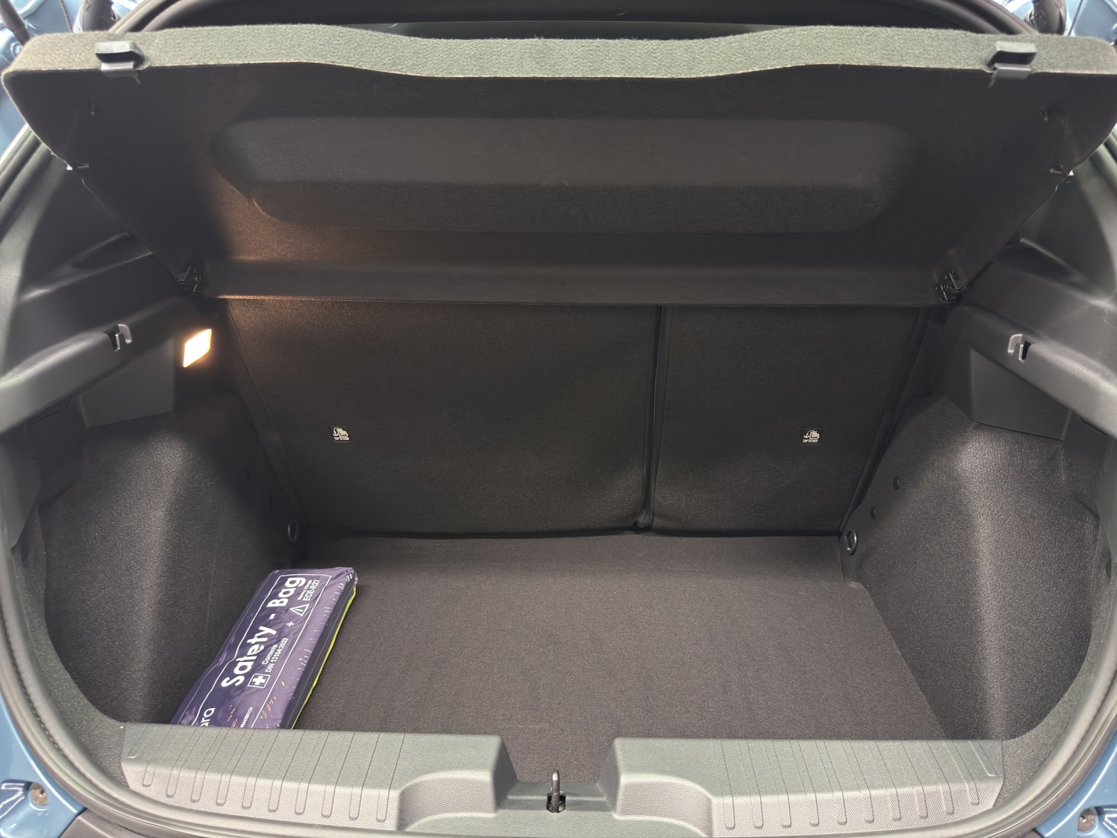 FIAT Grande Panda 1.2 Hybrid La Prima-image-10