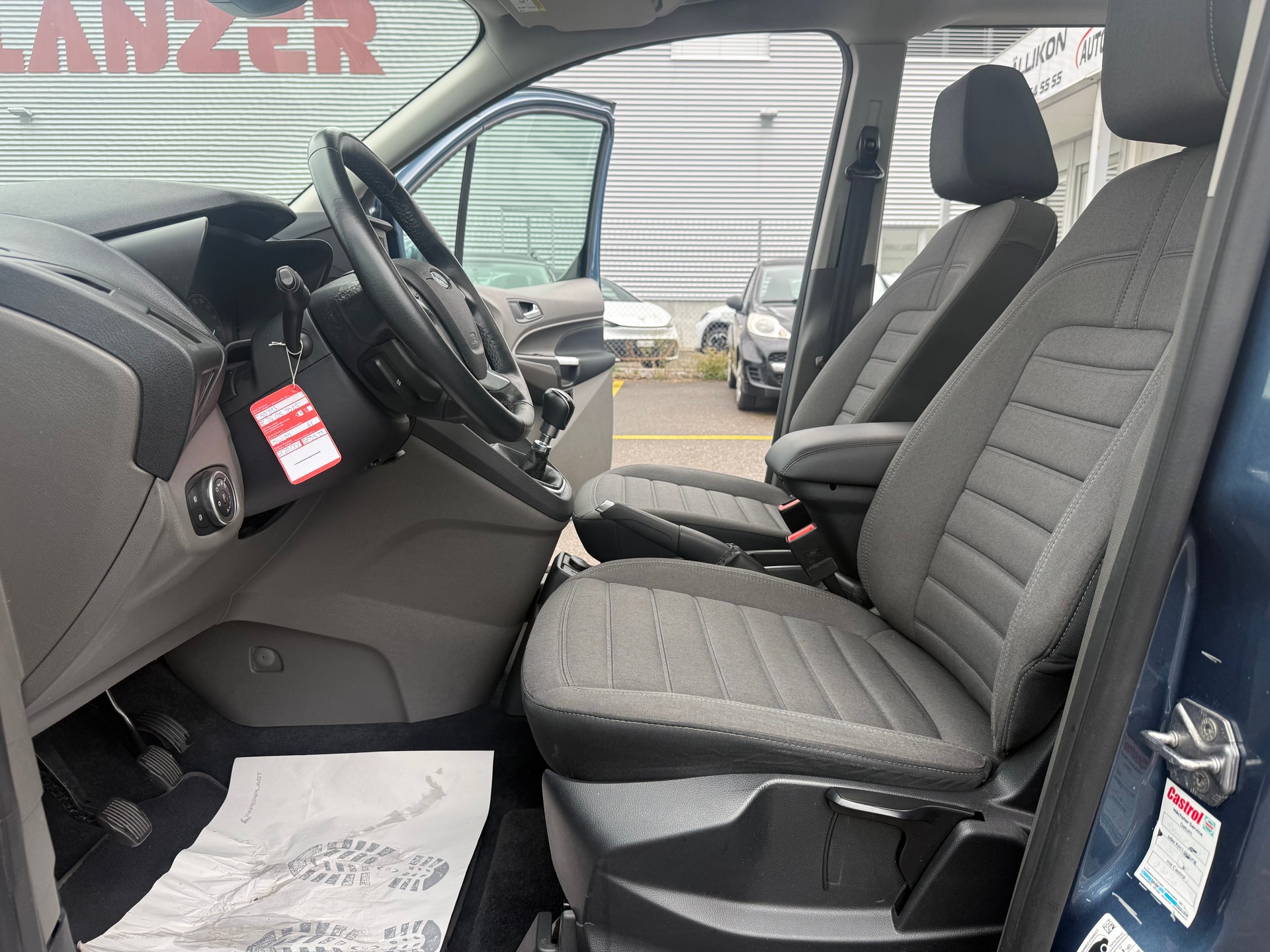 FORD Grand Tourneo Connect 1.5 EcoBlue Titanium-image-8
