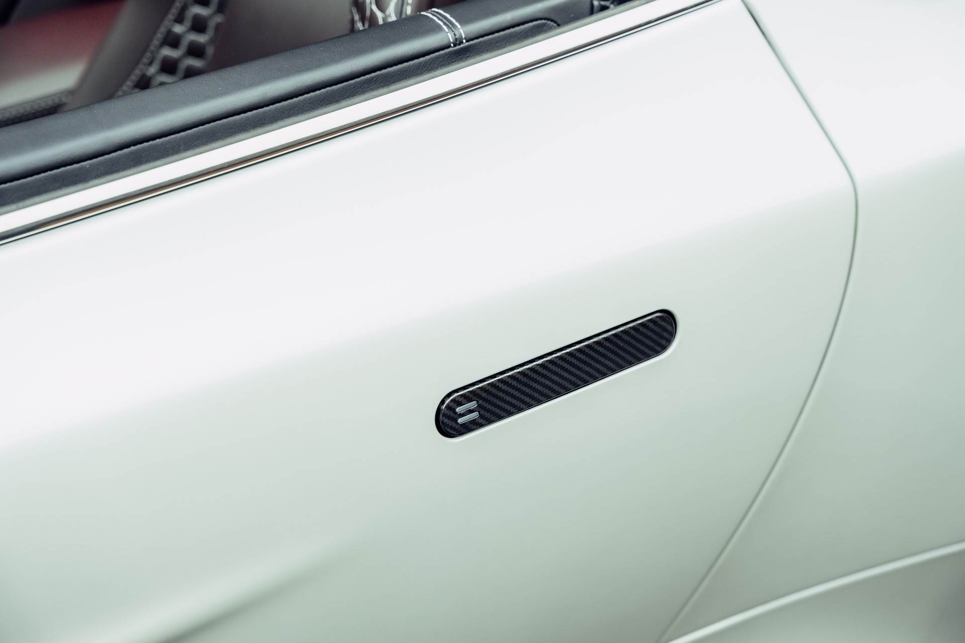 ASTON MARTIN Vanquish Volante V12 5.9 Touchtronic 3-image-24