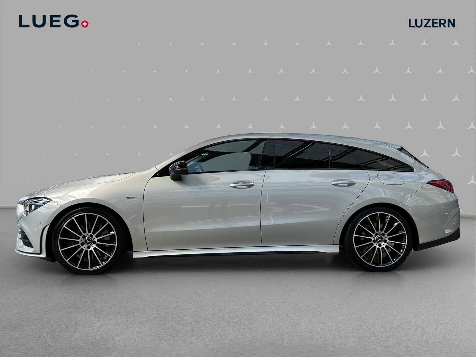 MERCEDES-BENZ CLA Shooting Brake 250 4Matic 7G-DCT AMG Line-image-1
